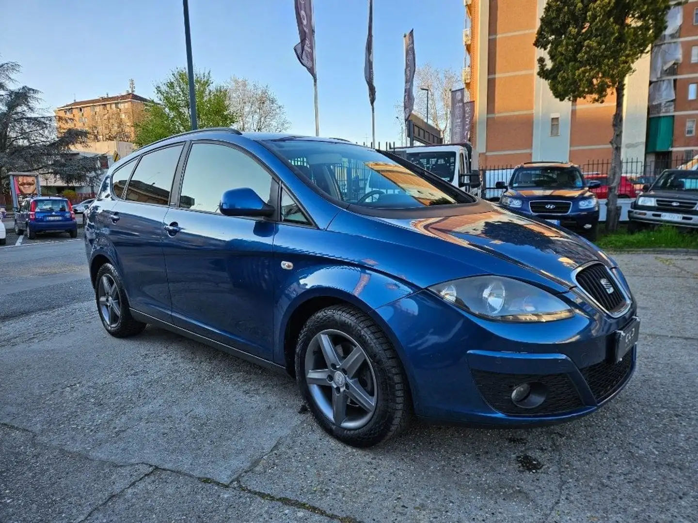 SEAT Altea XL 1.6 TDI 105 CV CR DSG I-Tech Azul - 2