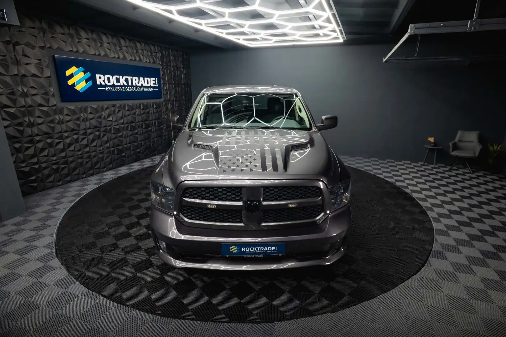 Dodge RAM 5.7 V8 HEMI 4x4 PUNISHER Night-Paket LONGBED Gri - 1