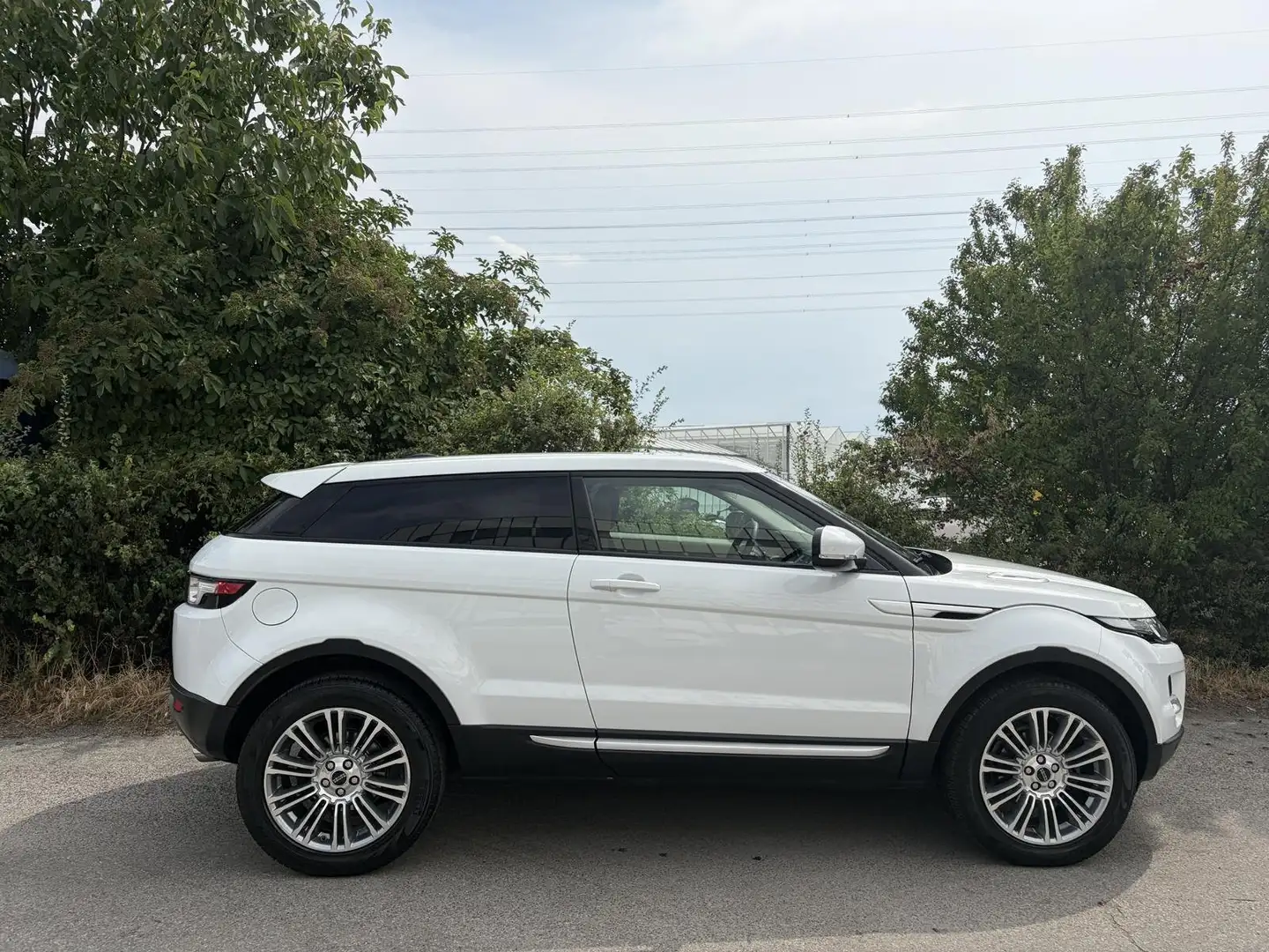 Land Rover Range Rover Evoque Coupe 2,2 SD4 Prestige Aut. 1.Besitz Servicebuch Weiß - 2
