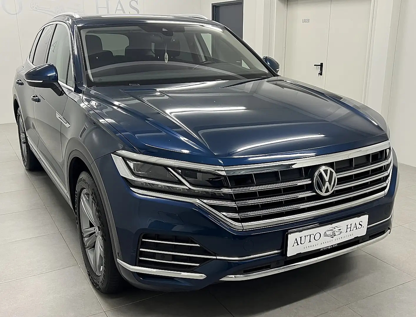 Volkswagen Touareg 4Motion V6 TDI SCR Elegance Aut.*Innovision*AHK... Blau - 1