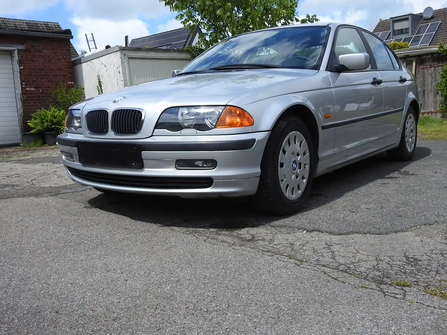 BMW 316 1.Hand. Xenon. Sitzheizung. Klimaautomatik! Silber - 1