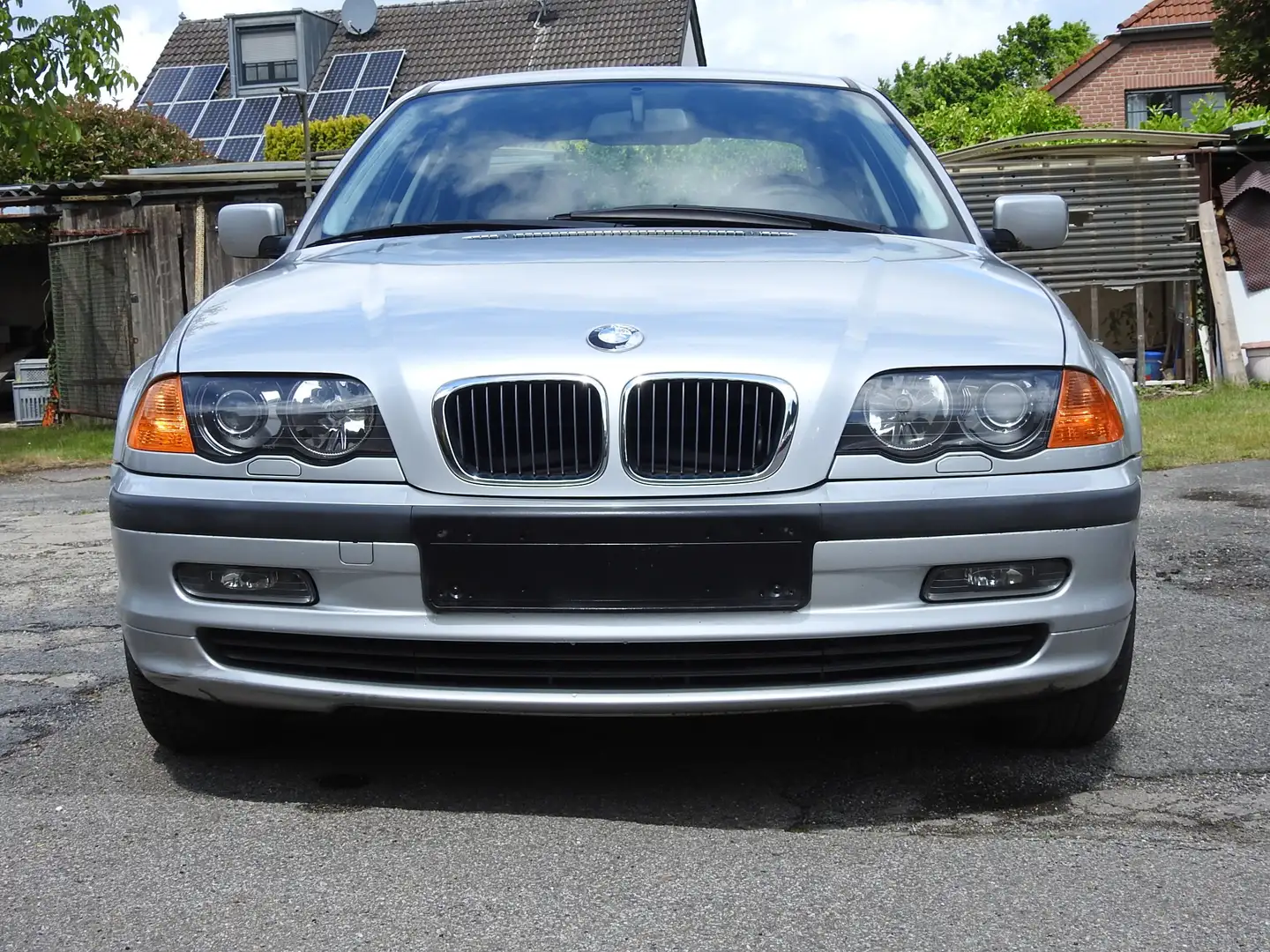 BMW 316 1.Hand. Xenon. Sitzheizung. Klimaautomatik! Silber - 2