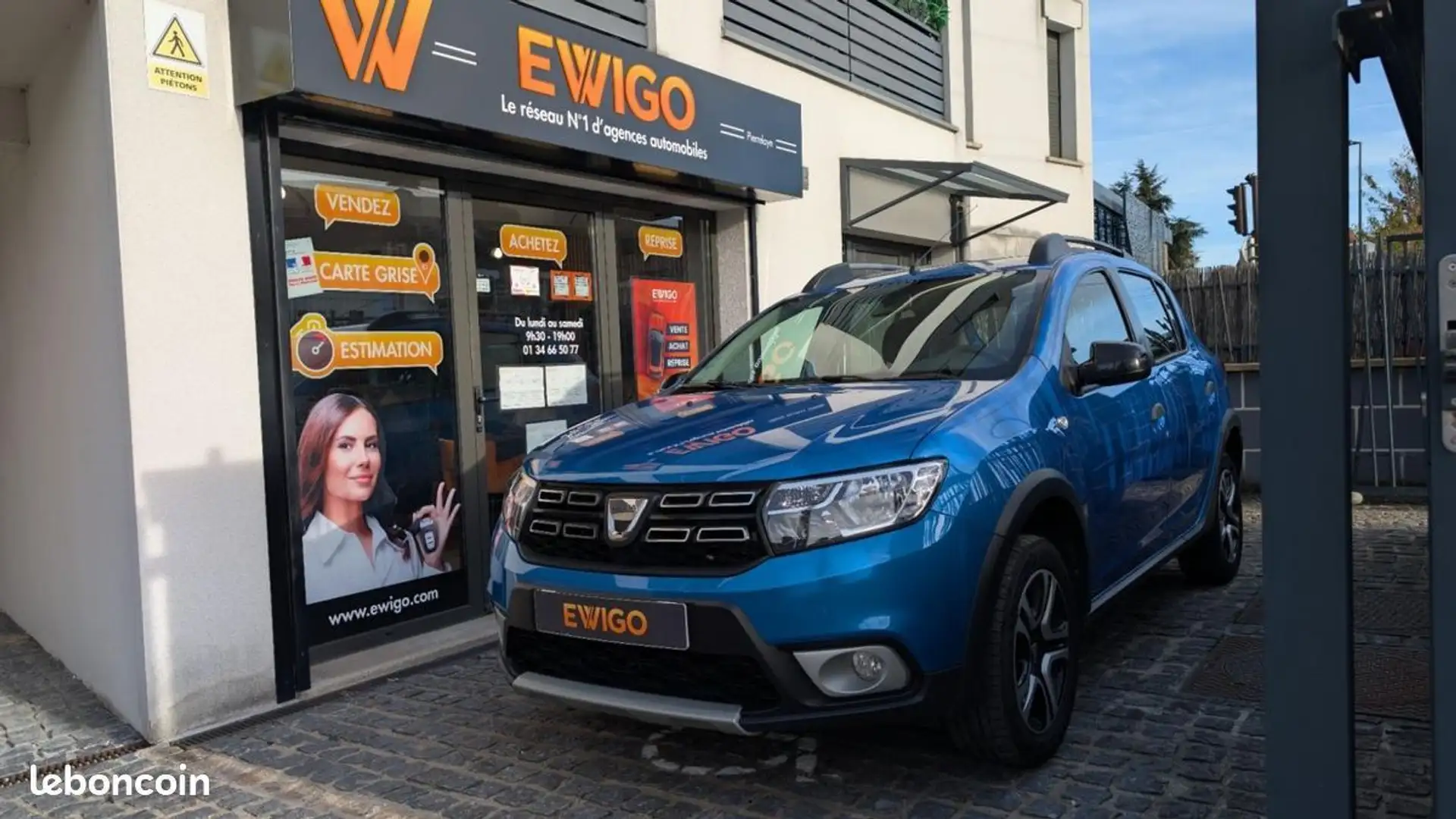 Dacia Sandero STEPWAY 0.9 TCE 90ch ADVANCE 1ère main Entretien complet Bleu - 1