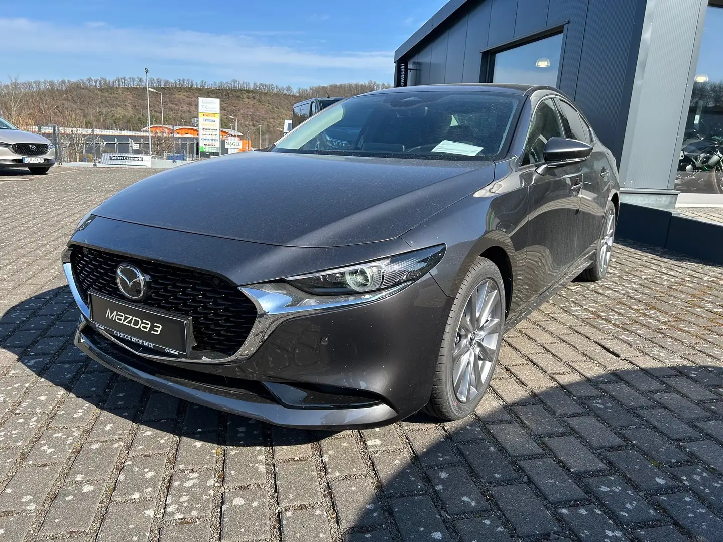 Mazda 3 2.5L e-SKYACTIV G 6MT FWD Centre-line DESI - 1