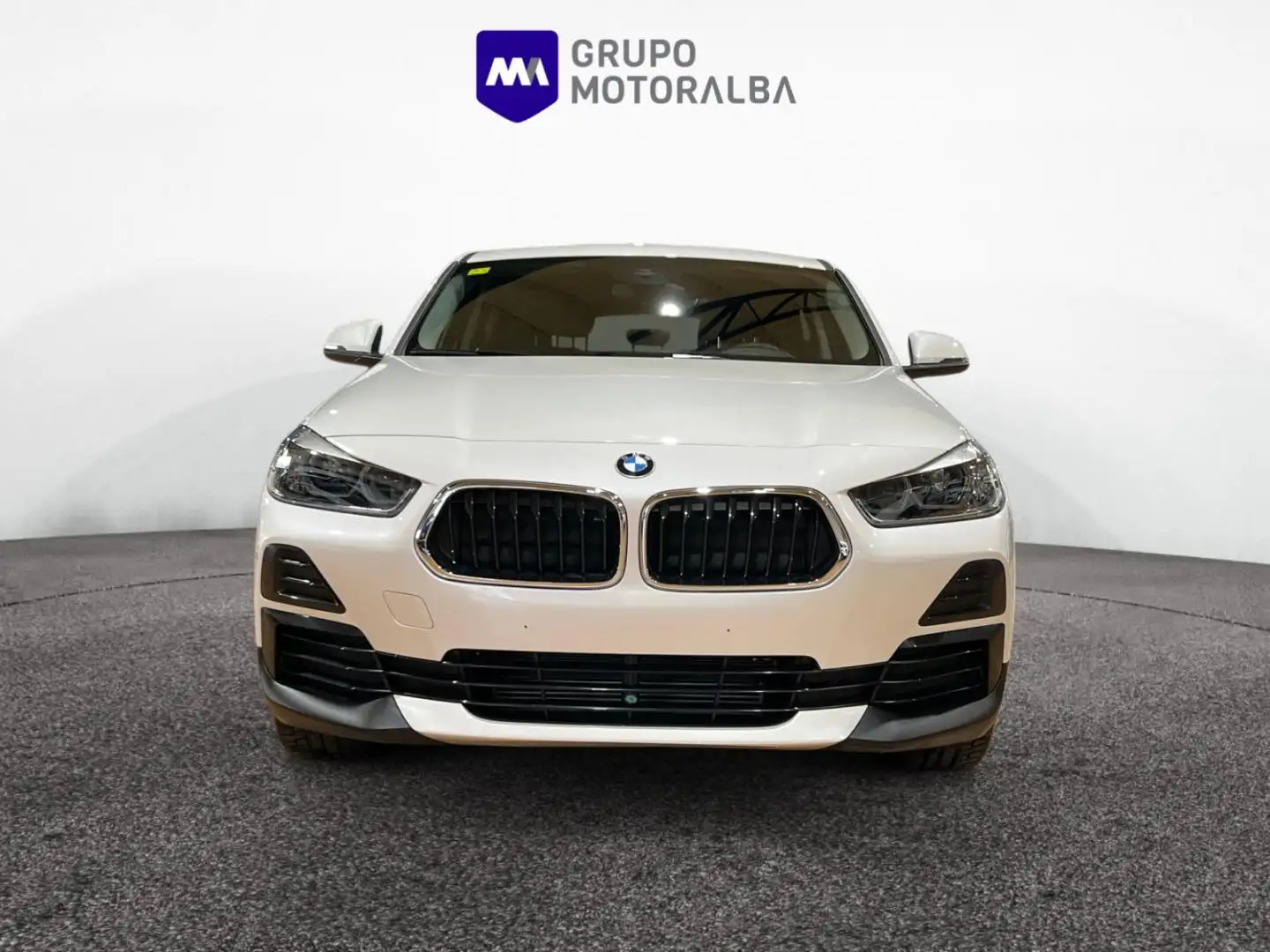BMW X2 sDrive 18iA Blanco - 2