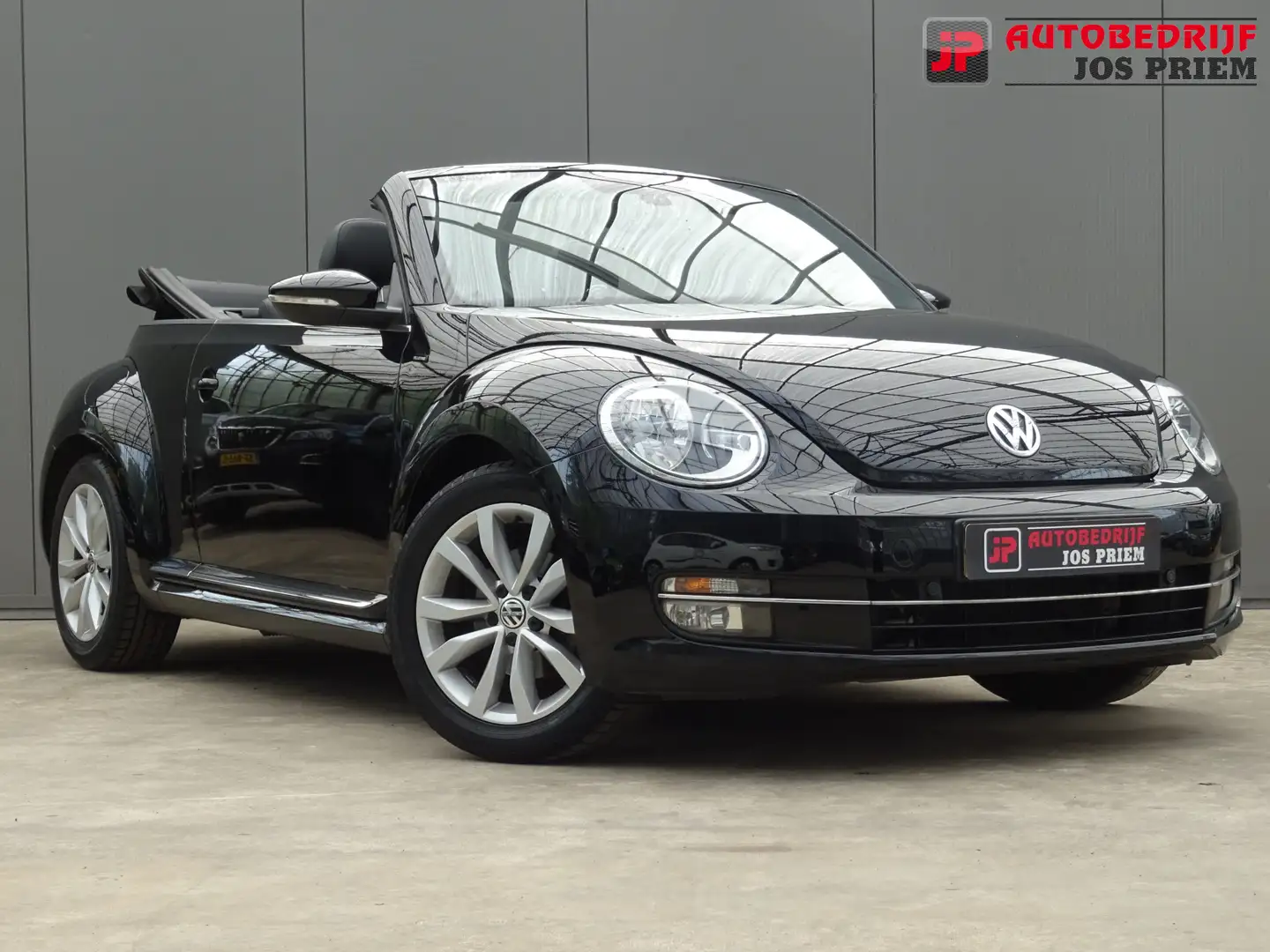 Volkswagen Beetle Cabriolet 1.2 TSI Design BlueMotion * LEER * NAVI Zwart - 2
