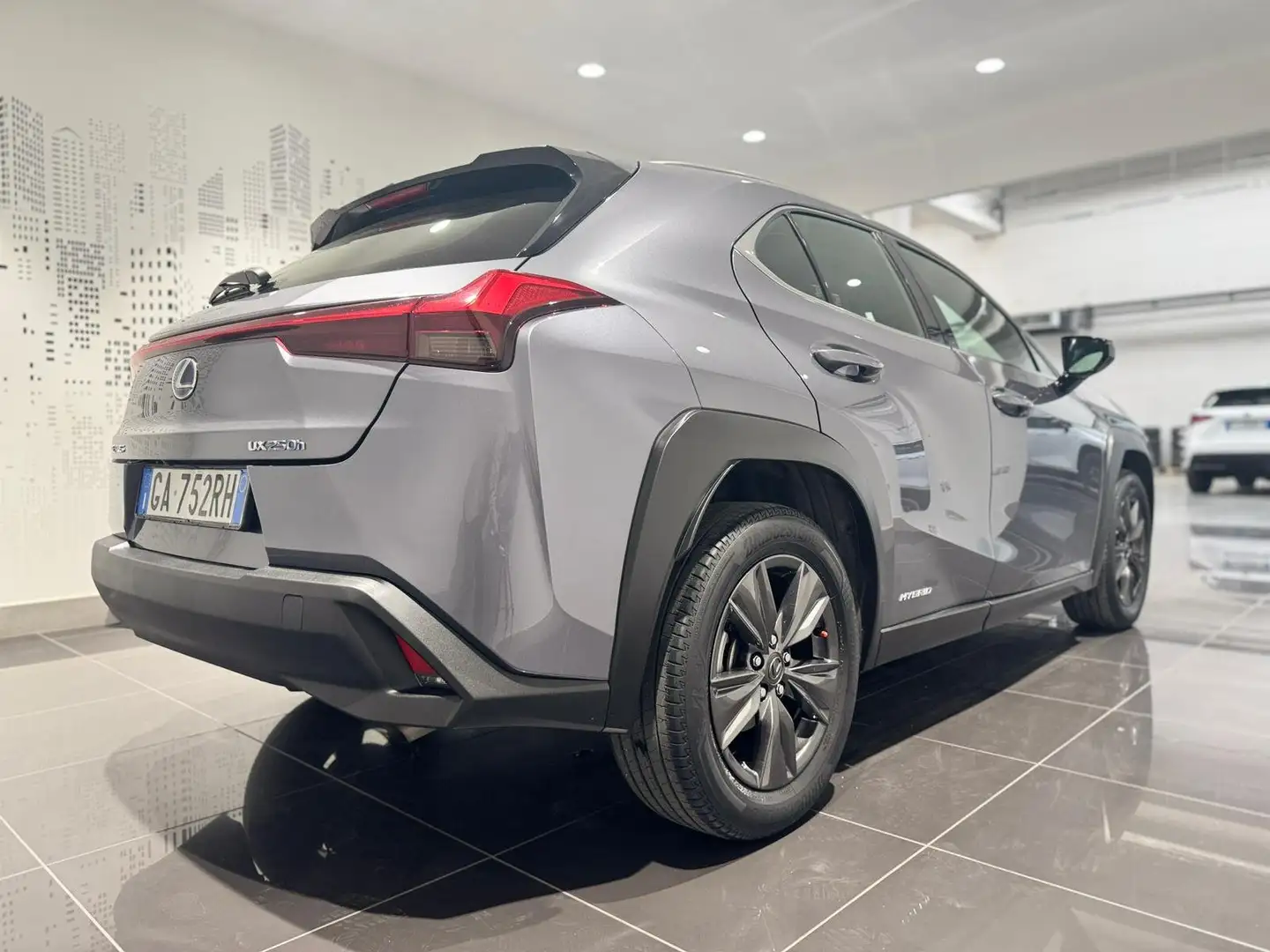 Lexus UX 200 UX 2019 250h 2.0 Business 2wd cvt Grigio - 2