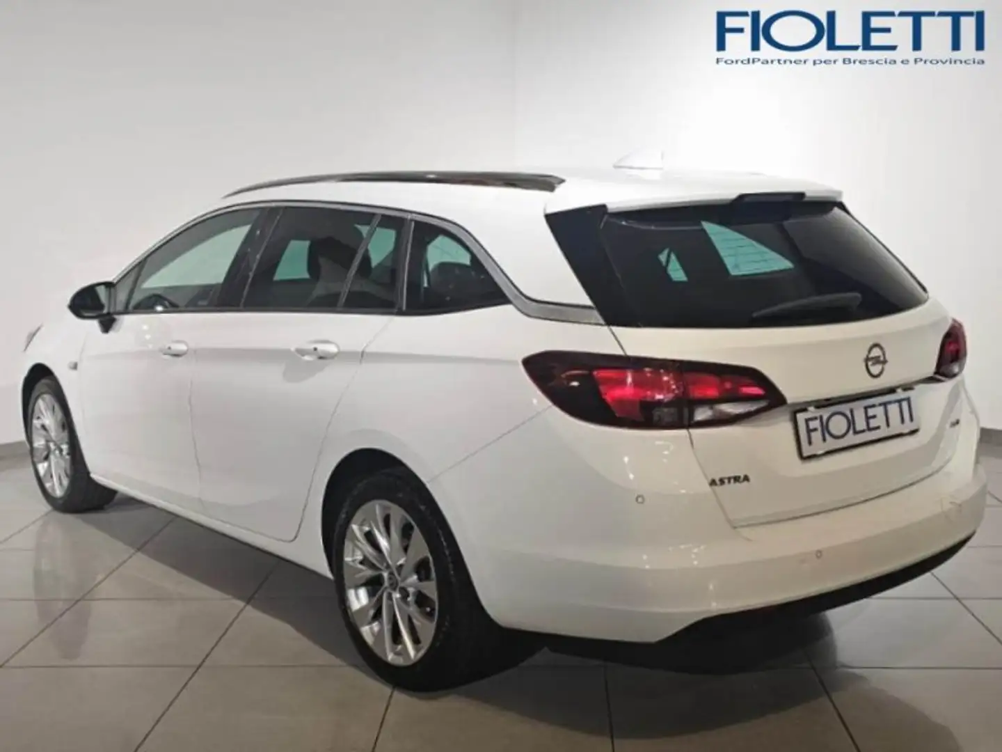 Opel Astra 5ª SERIE 1.6 CDTI 110CV START&STOP SPORTS TOURER Wit - 2
