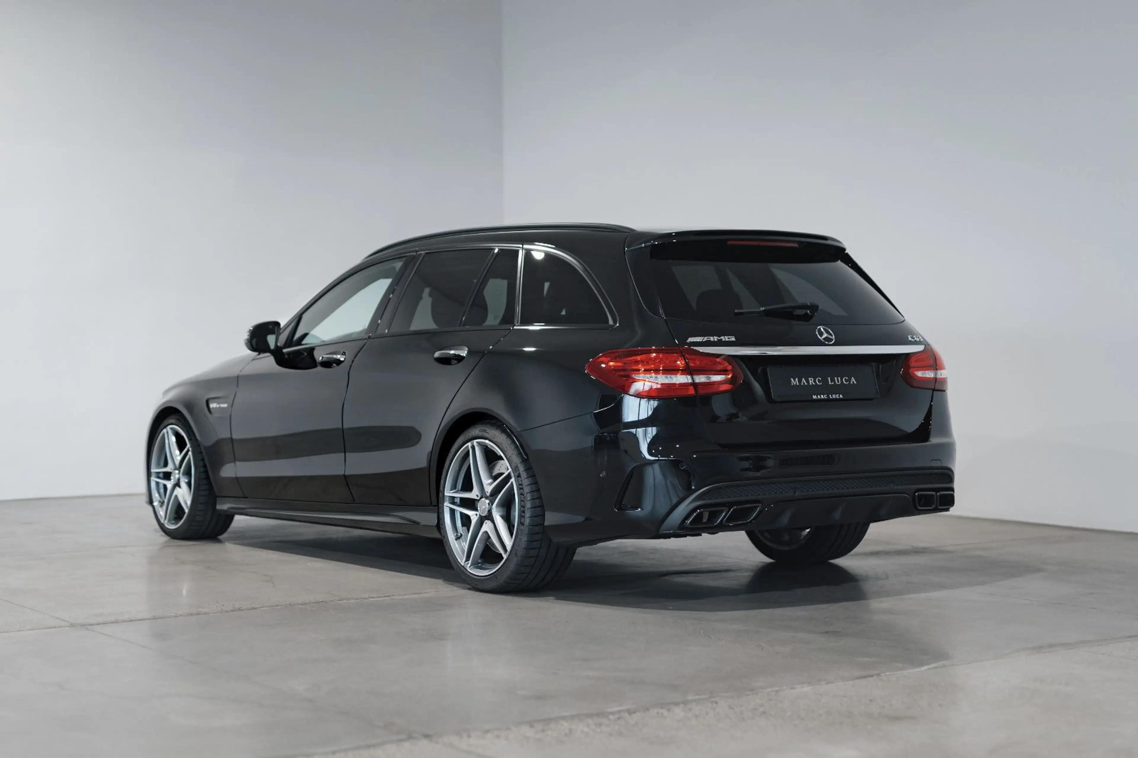 Mercedes-Benz C 63 AMG T-Modell — photo 4