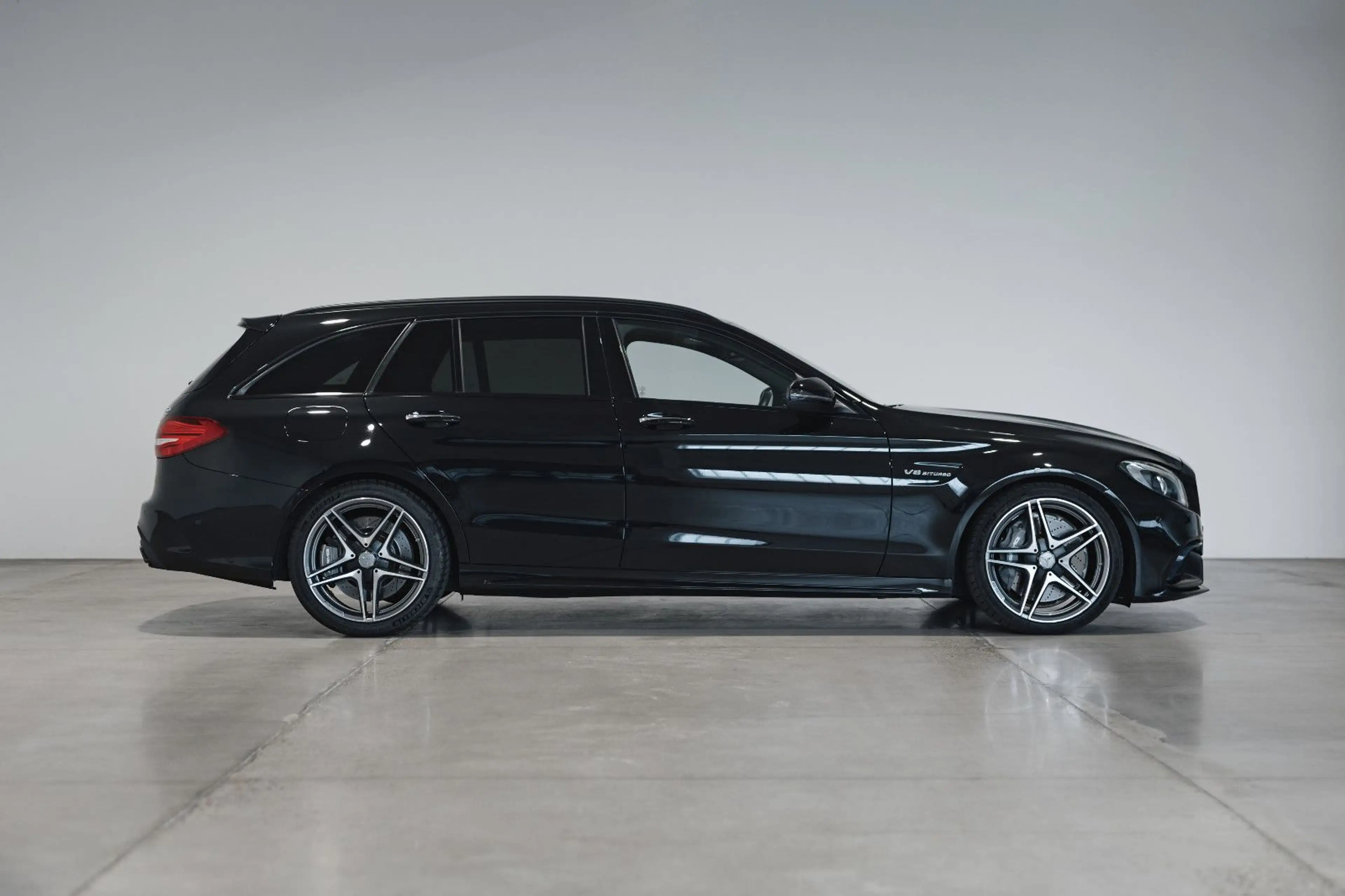Mercedes-Benz C 63 AMG T-Modell — photo 7