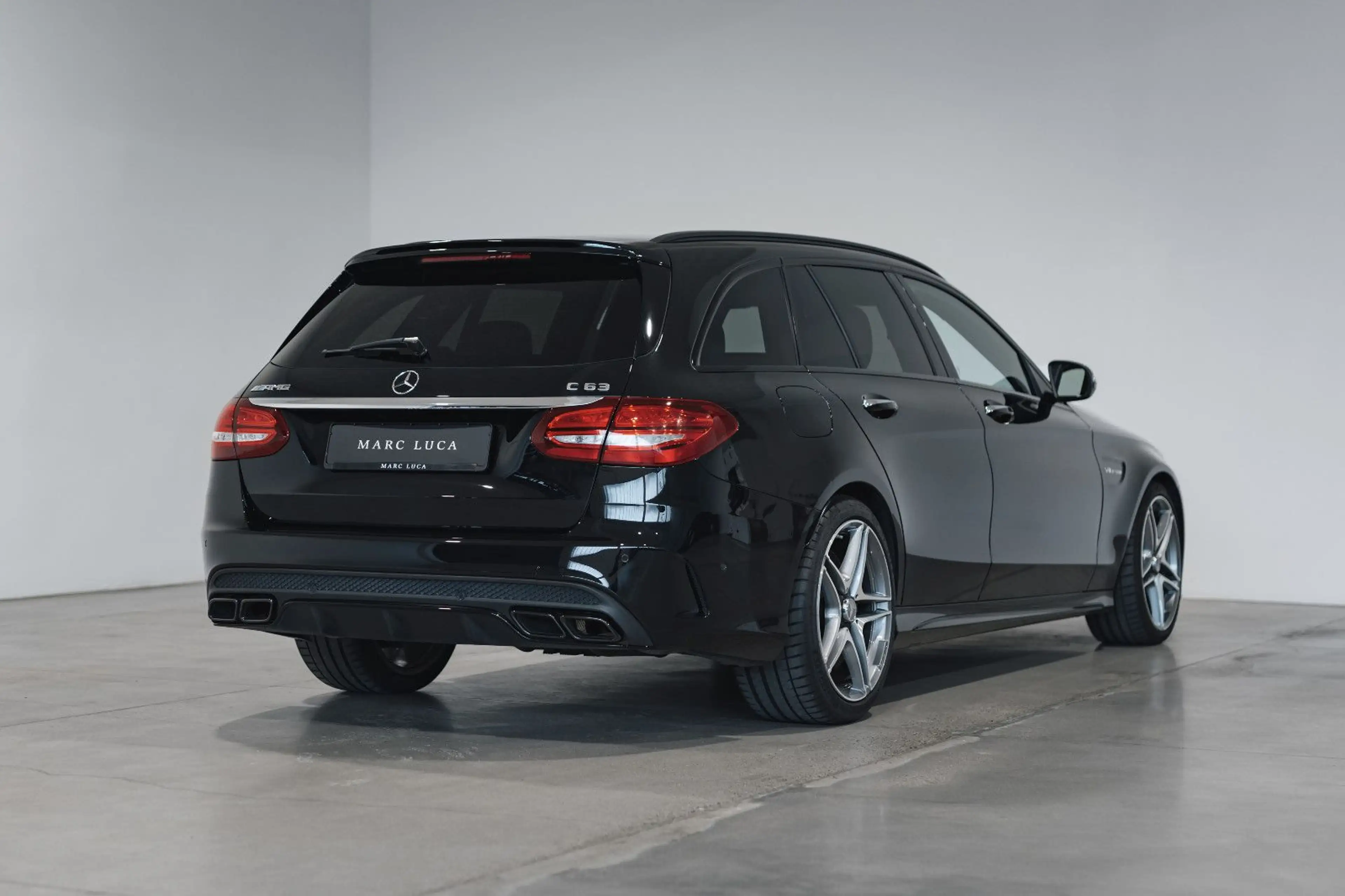 Mercedes-Benz C 63 AMG T-Modell — photo 3