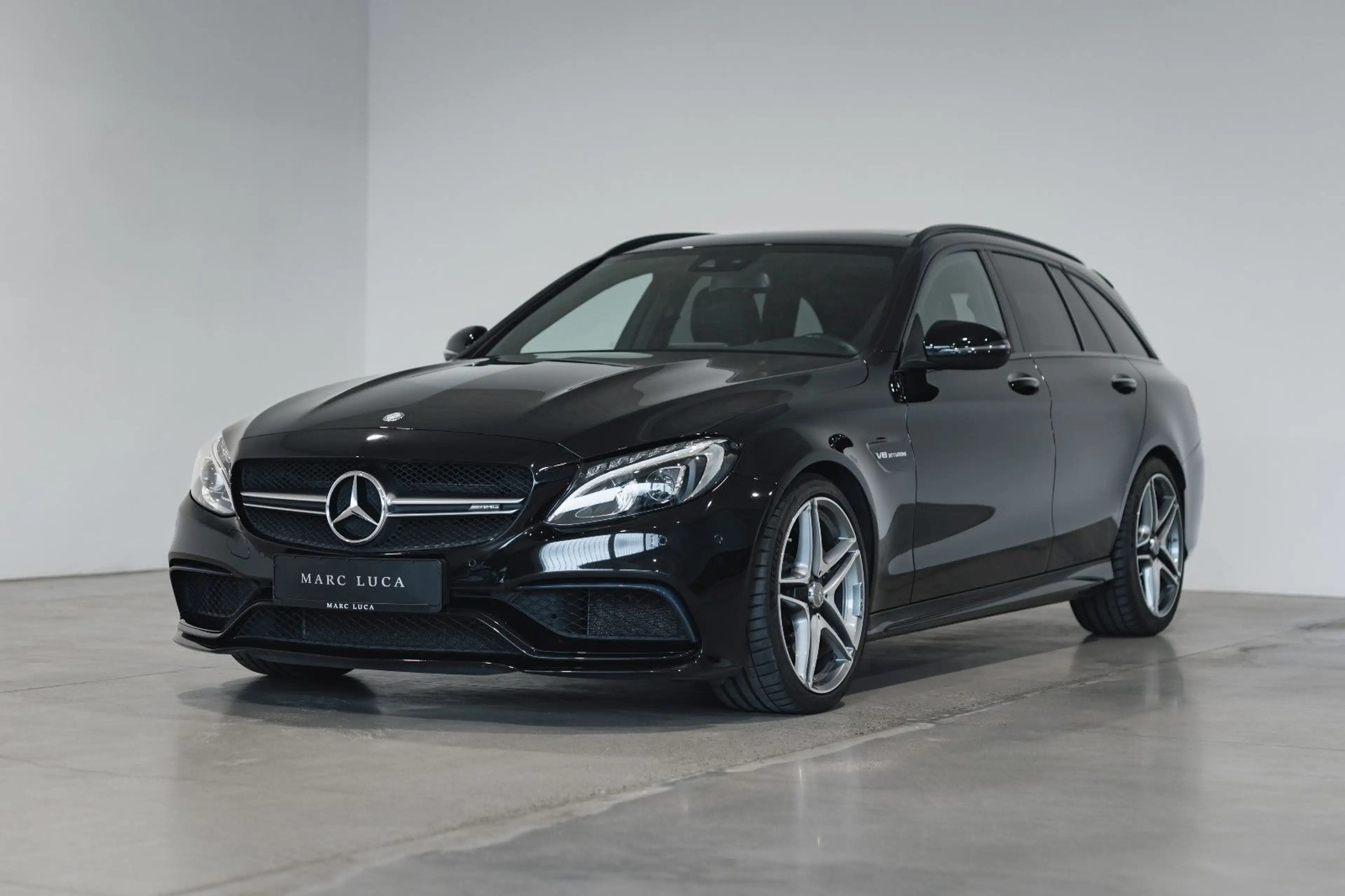 Mercedes-Benz C 63 AMG T-Modell — photo 2