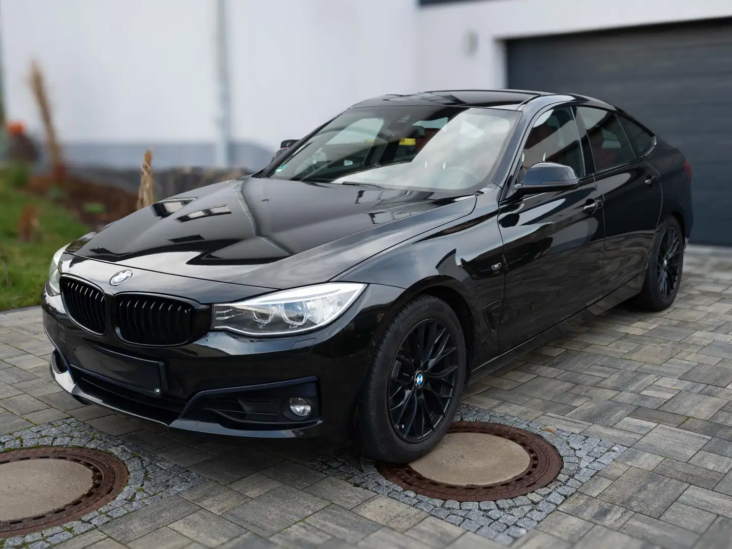 BMW 328 3er GT 328i GT Sport-Aut. Modern Line Чёрный - 1