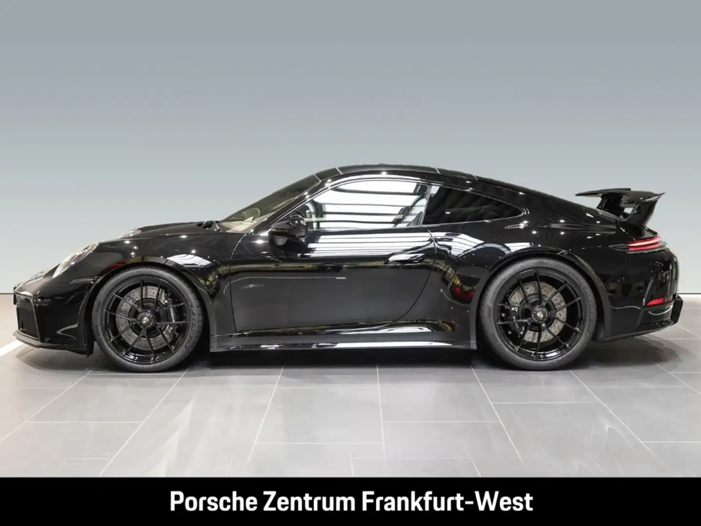 Porsche 992 911 Carrera 4 GTS Liftsystem-VA InnoDrive Schwarz - 2