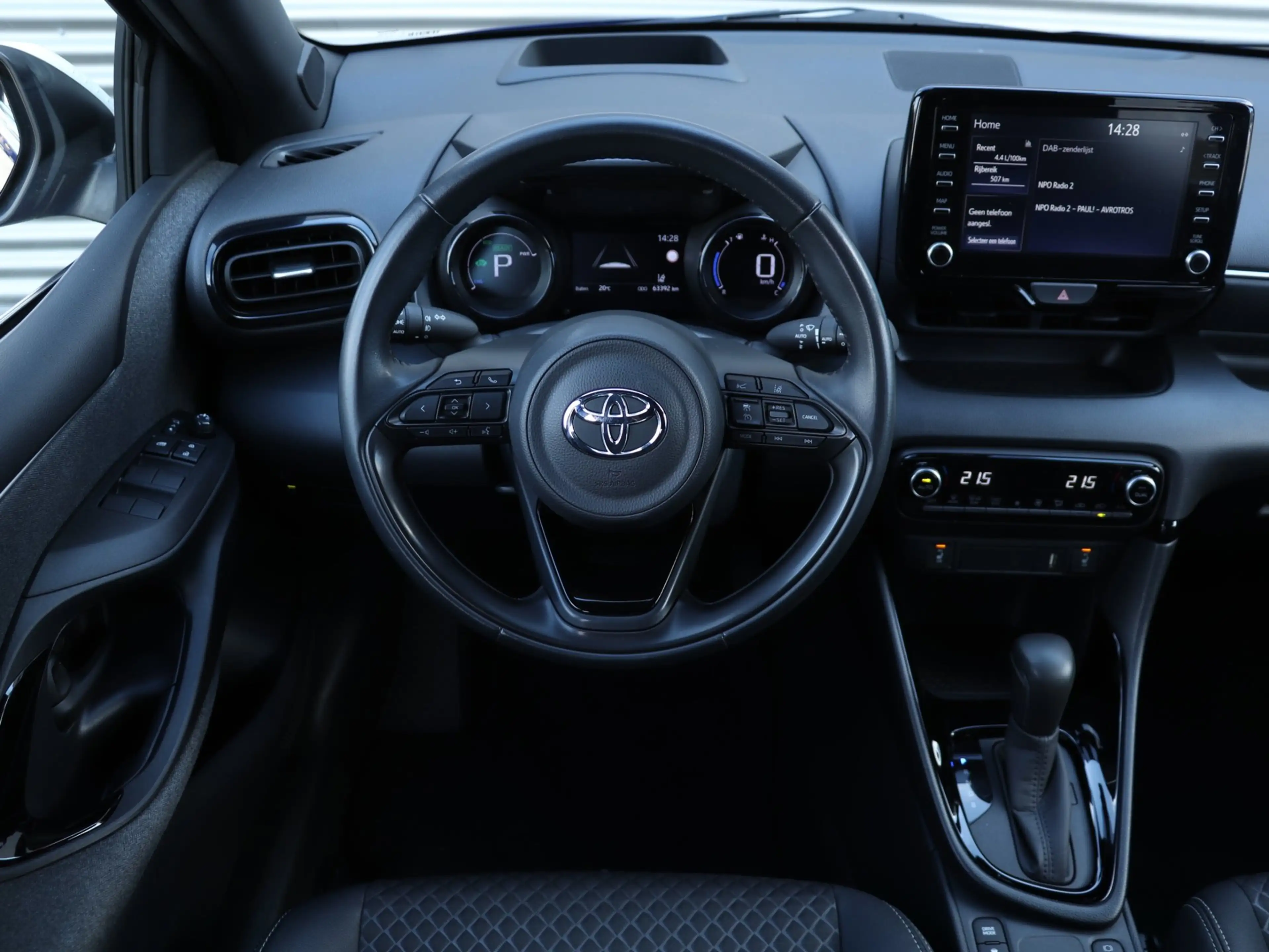 Toyota Yaris 1.5 Hybrid Executive *Head-up*Stoelverw.*Parkeerse — photo 14