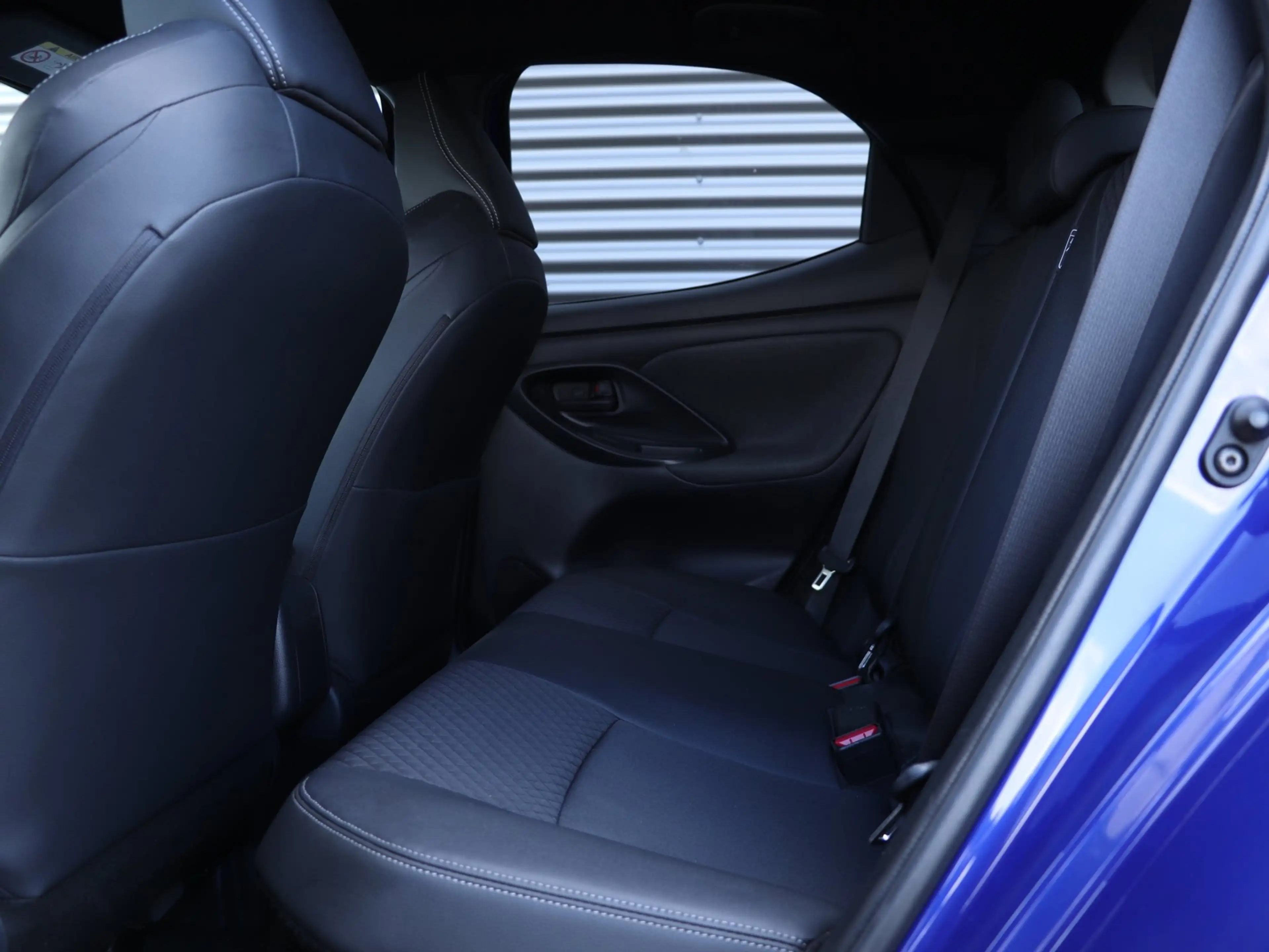Toyota Yaris 1.5 Hybrid Executive *Head-up*Stoelverw.*Parkeerse — photo 6