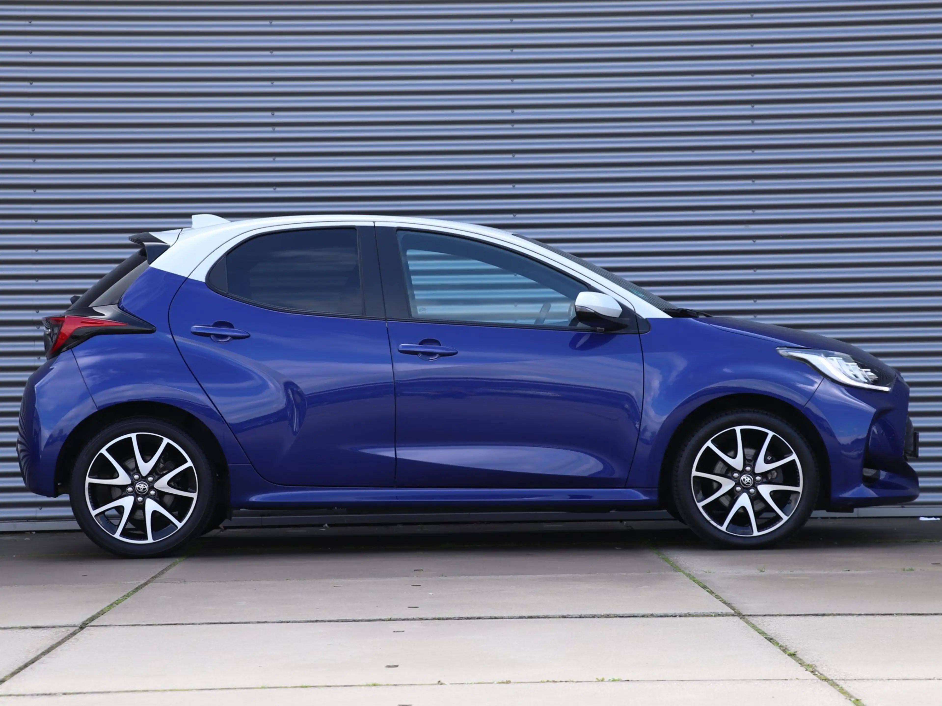 Toyota Yaris 1.5 Hybrid Executive *Head-up*Stoelverw.*Parkeerse — photo 7