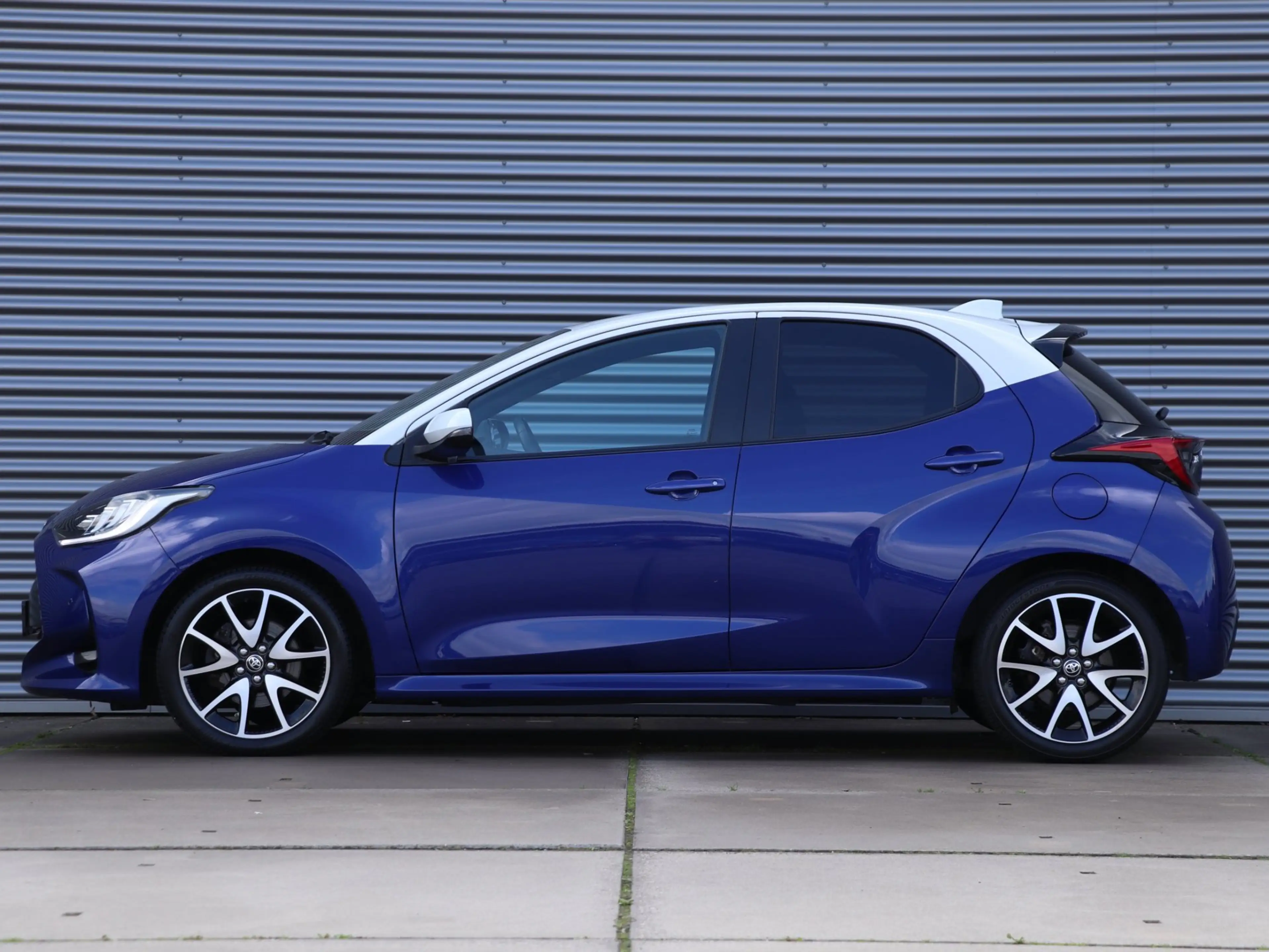 Toyota Yaris 1.5 Hybrid Executive *Head-up*Stoelverw.*Parkeerse — photo 4
