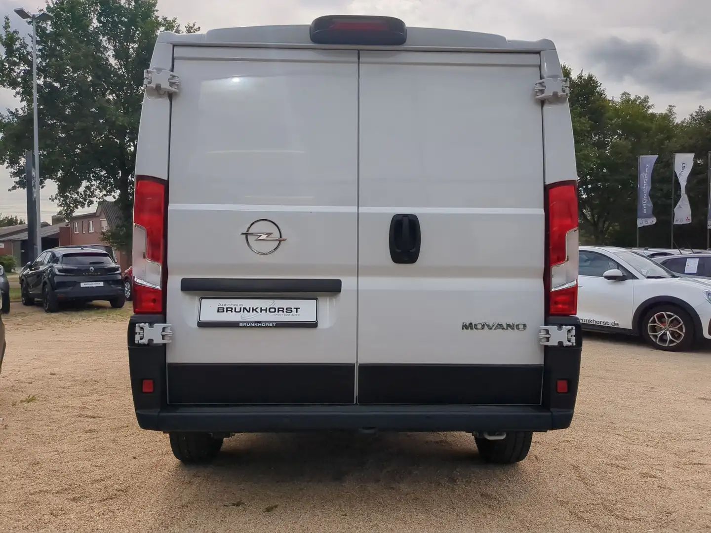 Opel Movano Cargo 140 3,5t L1H1 Edition Klimaauto+RFK+PDC Weiß - 2