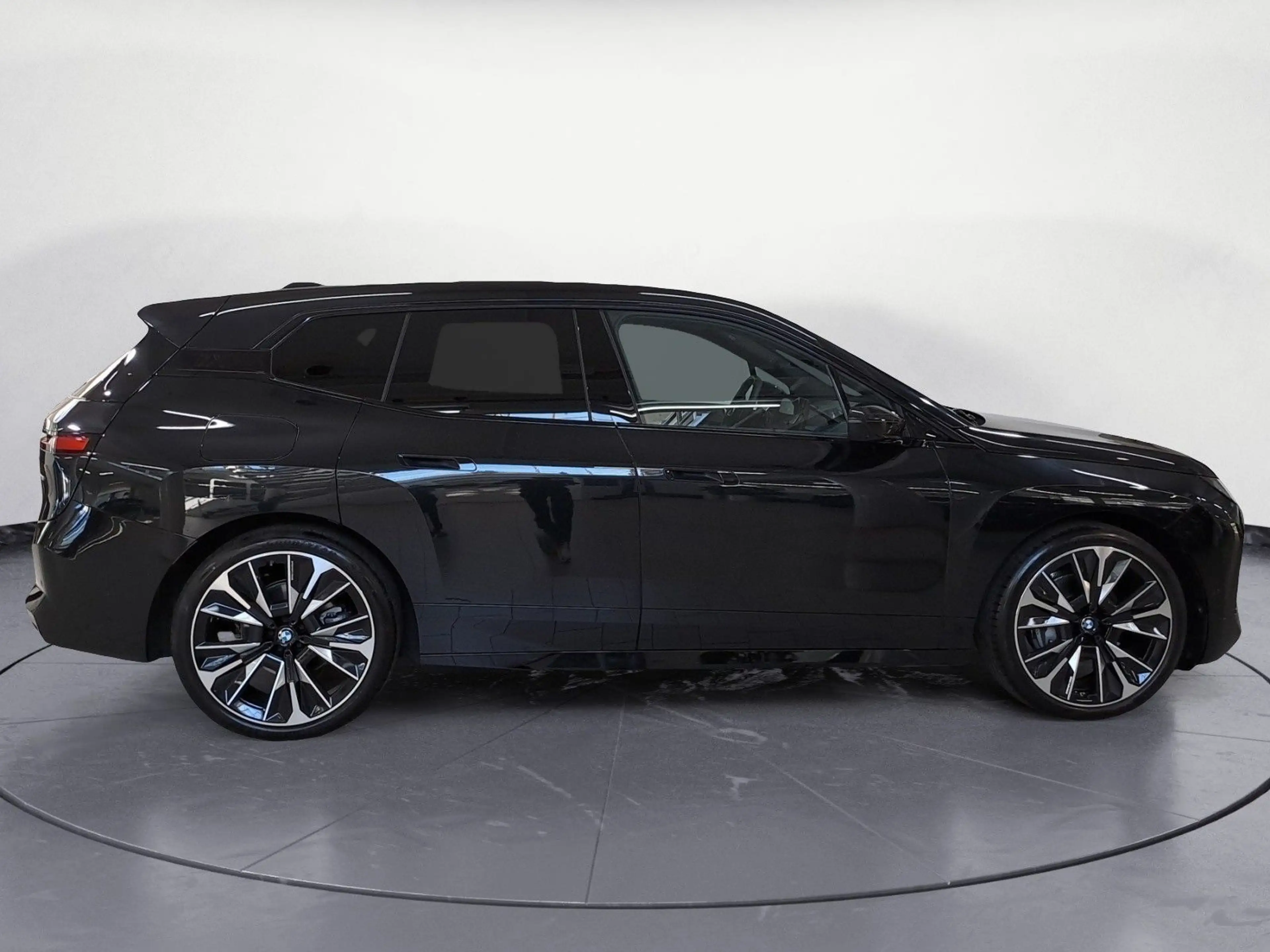 BMW iX xDrive45 23' Innovation AHK Driving Pro — photo 7