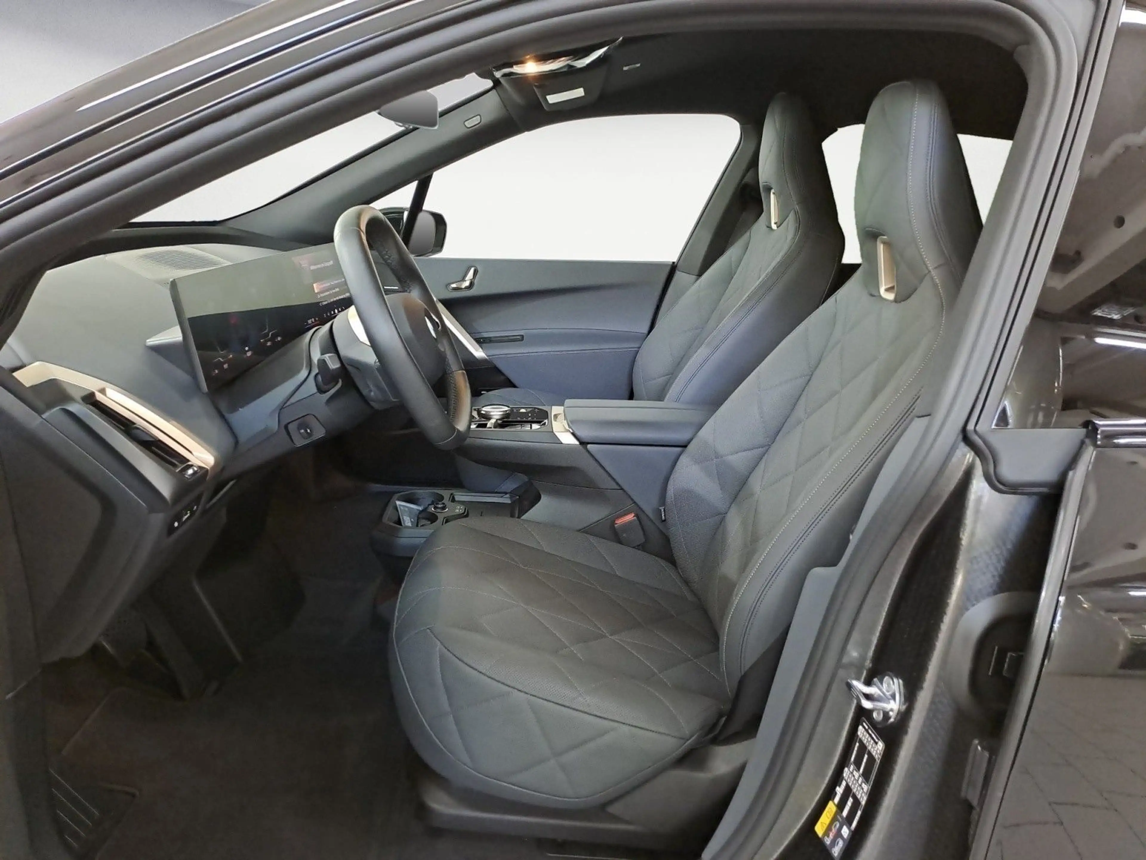 BMW iX xDrive45 23' Innovation AHK Driving Pro — photo 11