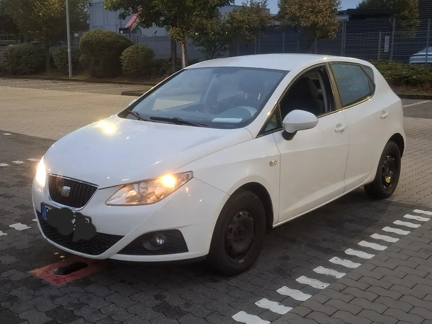 SEAT Ibiza Ibiza 1.2 TDI CR Ecomotive Style Weiß - 1