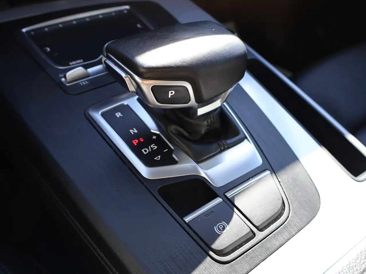 Audi Q5 снимка Audi Q5