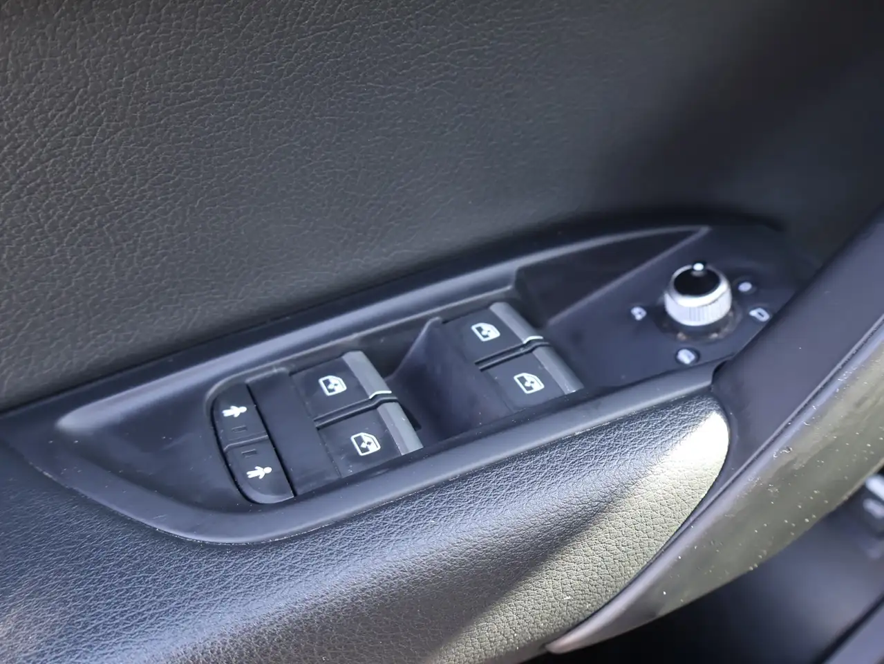Audi Q5 снимка Audi Q5