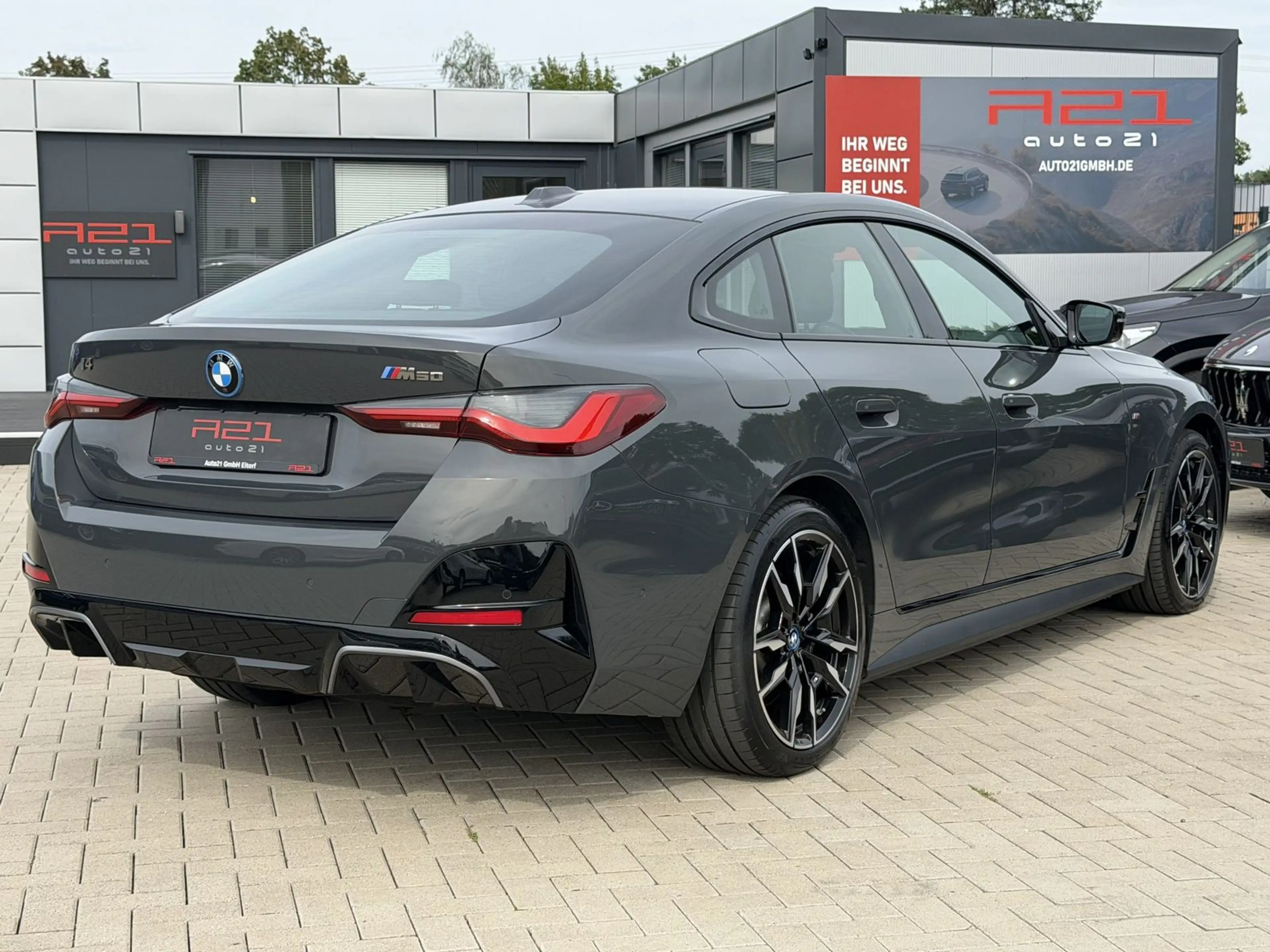 BMW i4 M50 xDrive 360°|H&K|HUD|Schiebedach|Parken+ — photo 2