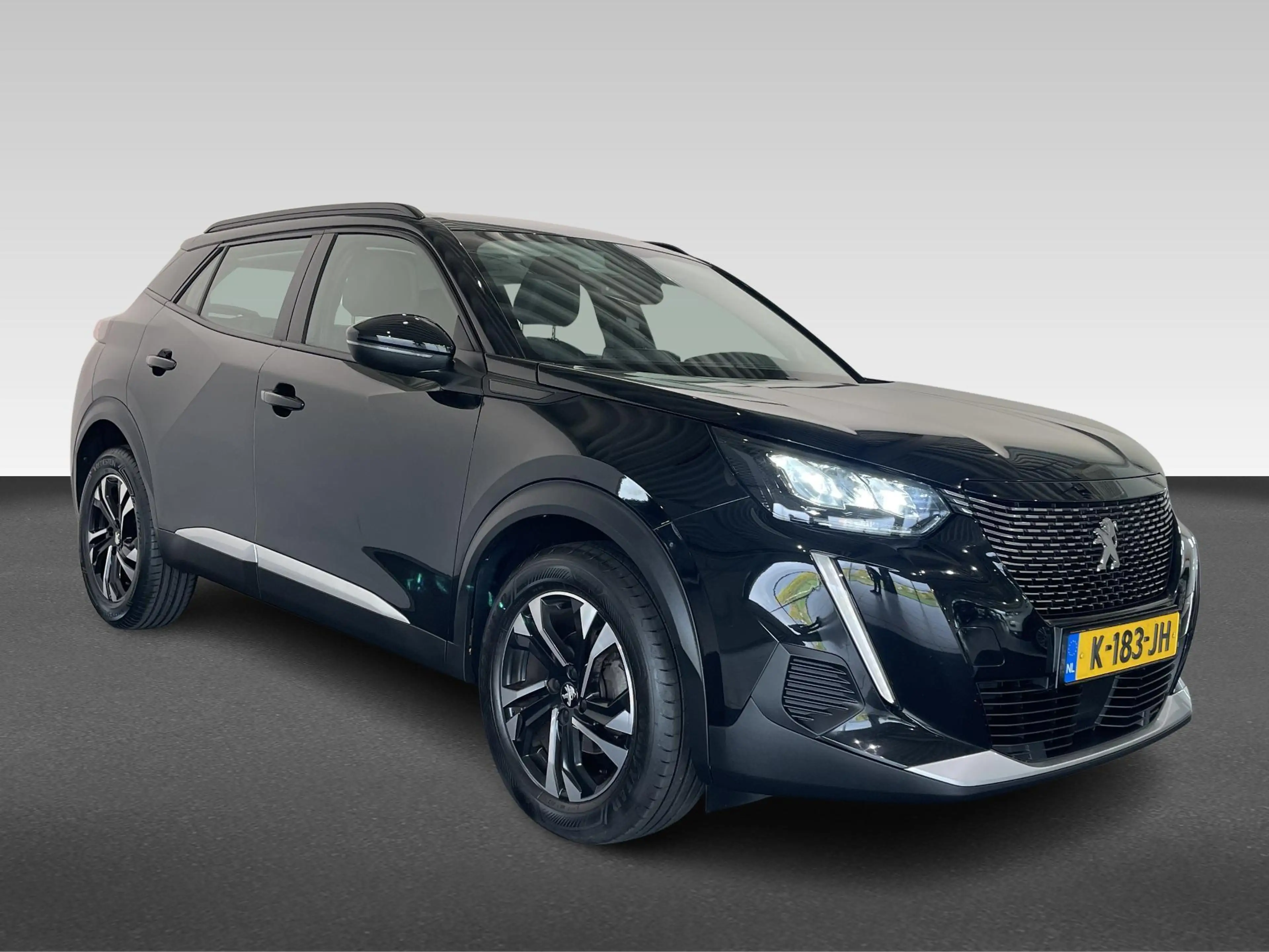 Peugeot 2008 1.2 PureTech Allure — photo 8