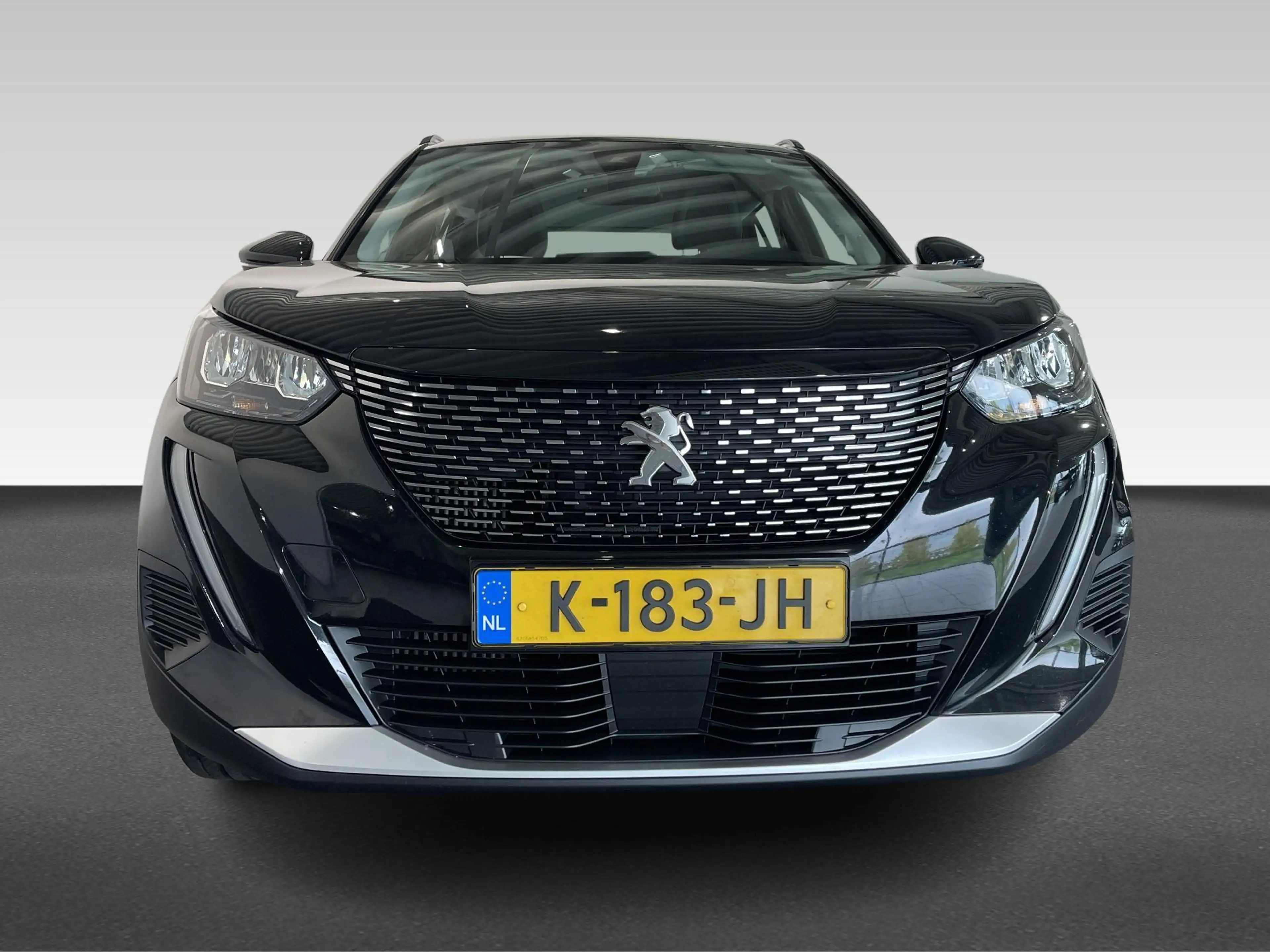 Peugeot 2008 1.2 PureTech Allure — photo 7