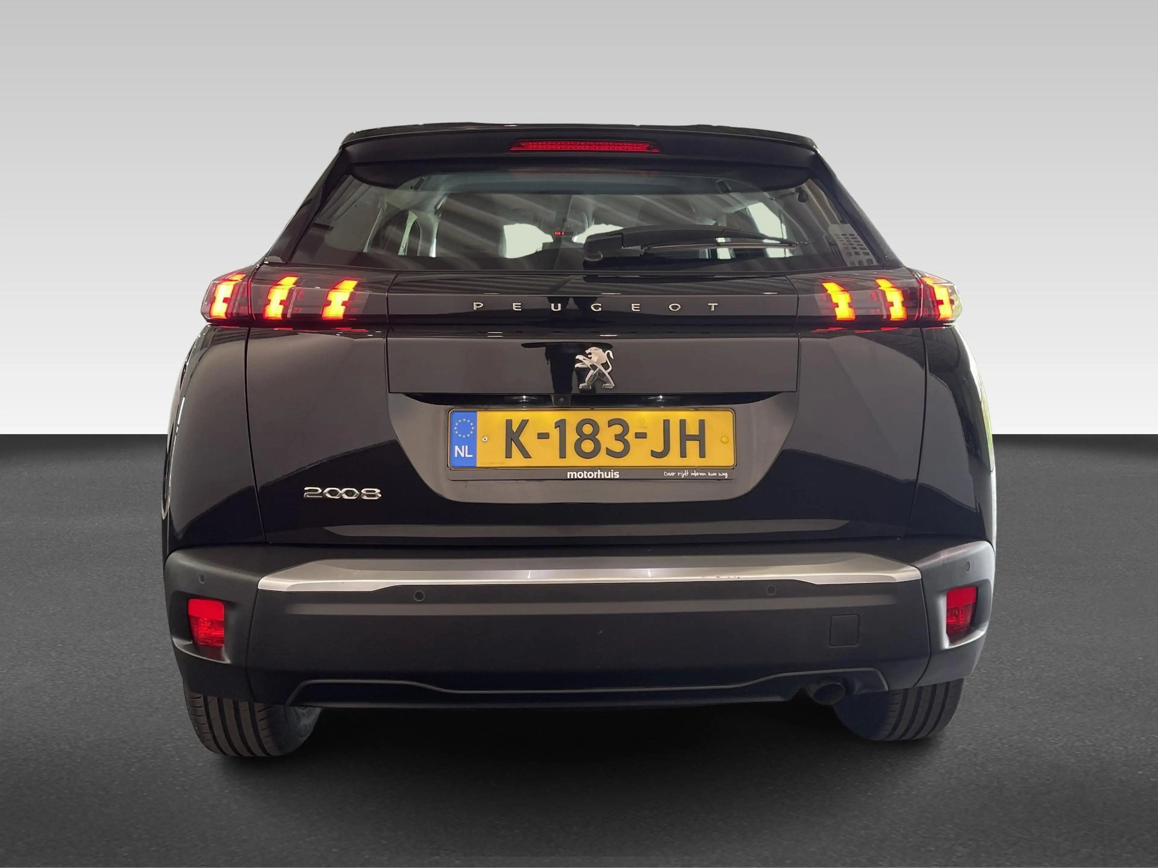 Peugeot 2008 1.2 PureTech Allure — photo 10