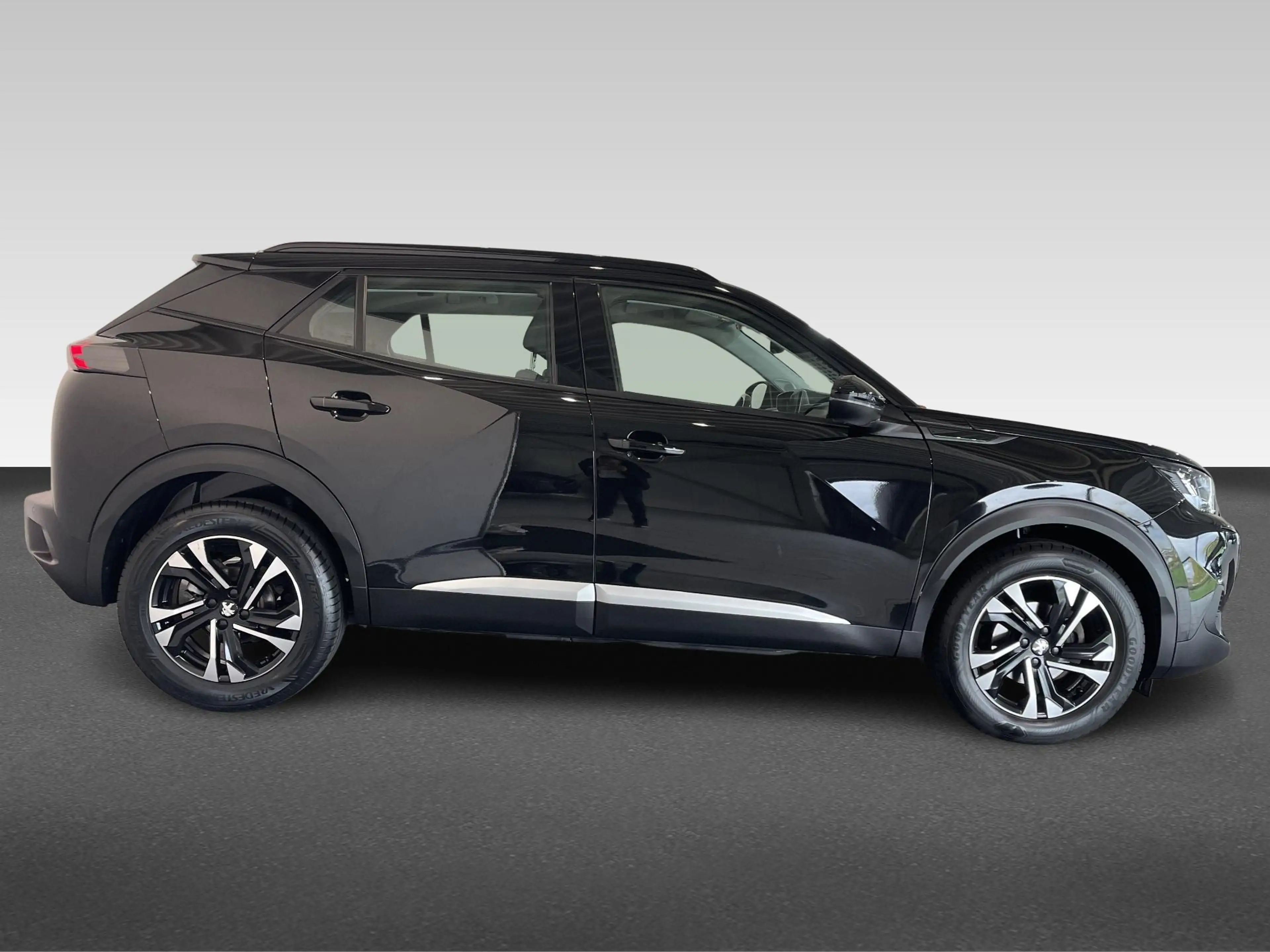 Peugeot 2008 1.2 PureTech Allure — photo 9