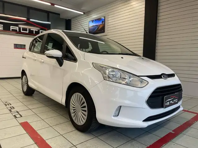 Ford B-Max view 3