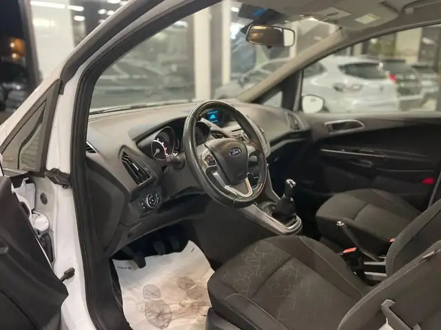 Ford B-Max view 10