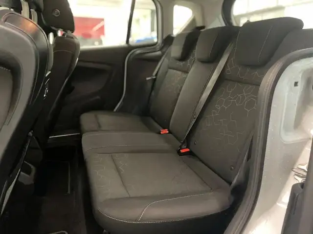 Ford B-Max view 9