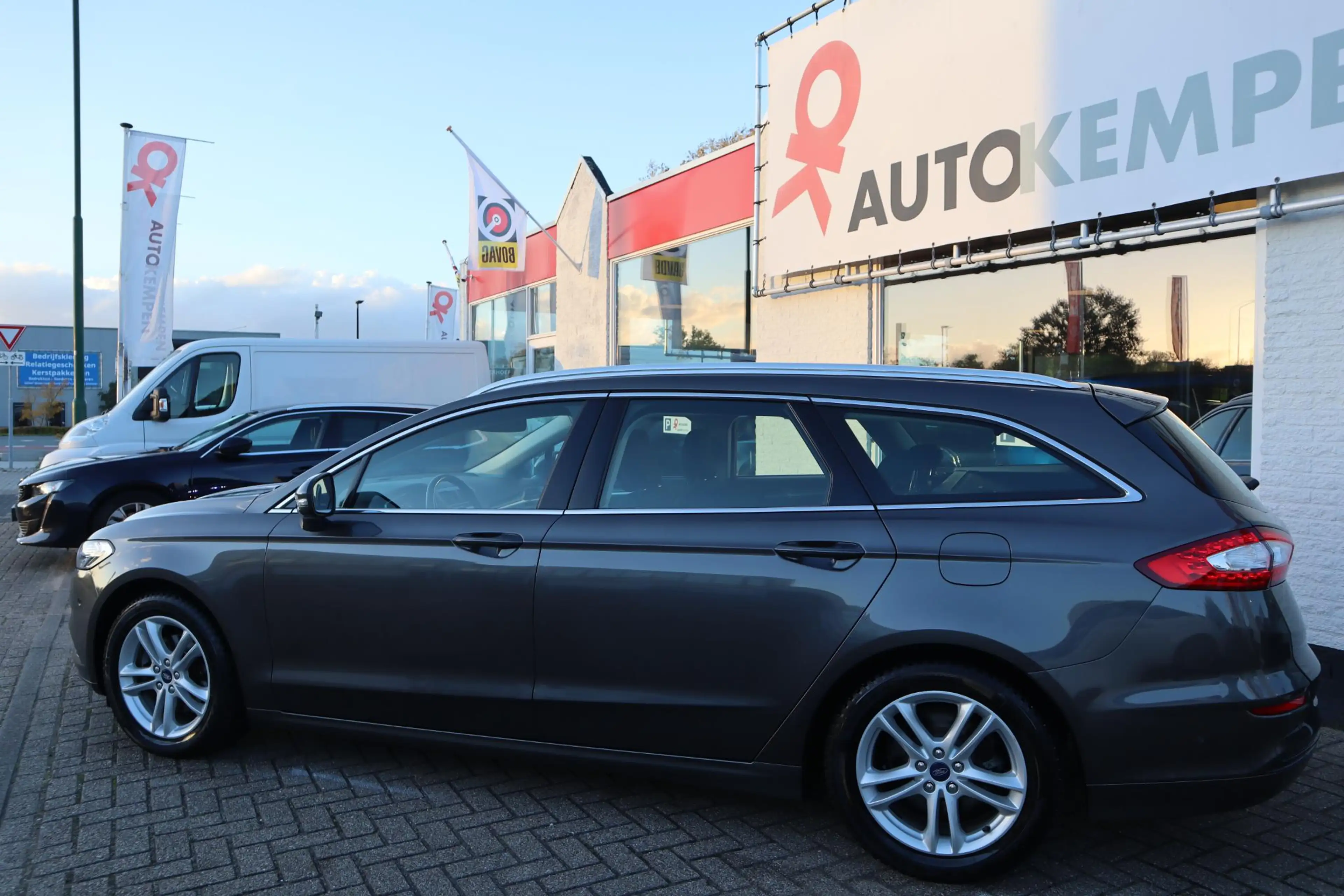 Ford Mondeo Wagon 1.5 TITANIUM LEASE EDITION TREKHAAK|PARKASSI — photo 2