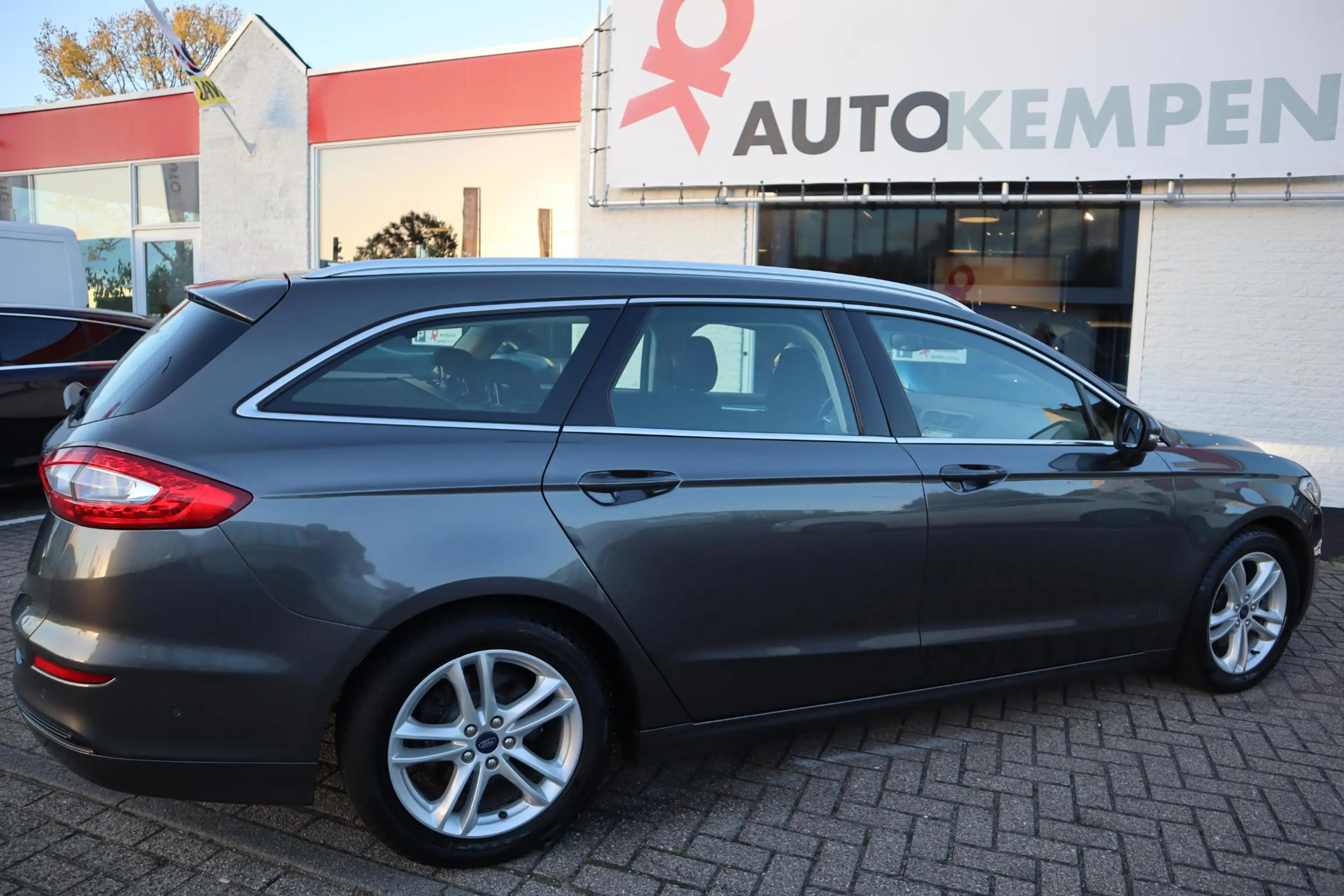Ford Mondeo Wagon 1.5 TITANIUM LEASE EDITION TREKHAAK|PARKASSI — photo 3