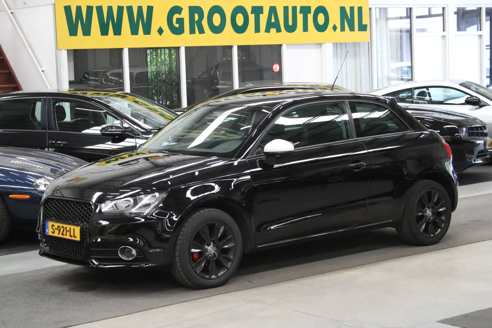 Audi A1 1.2 TFSI Ambition Pro Line Airco, Isofix, Stoelver Zwart - 1