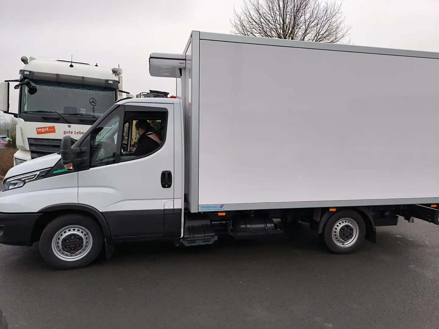 Iveco Daily 35 S 14NA8 Weiß - 2
