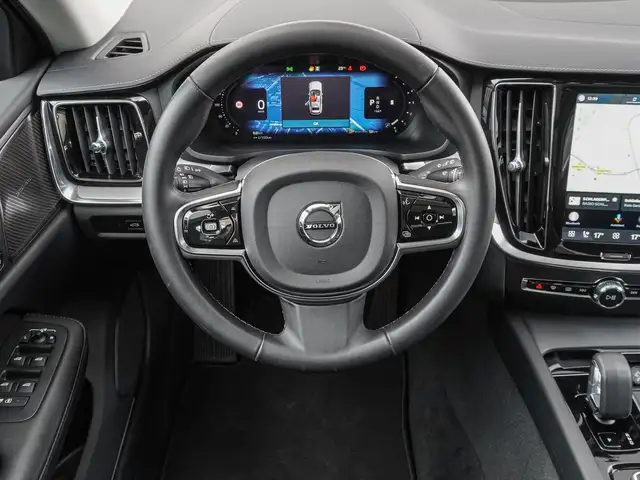 Volvo V60 Cross Country view 11
