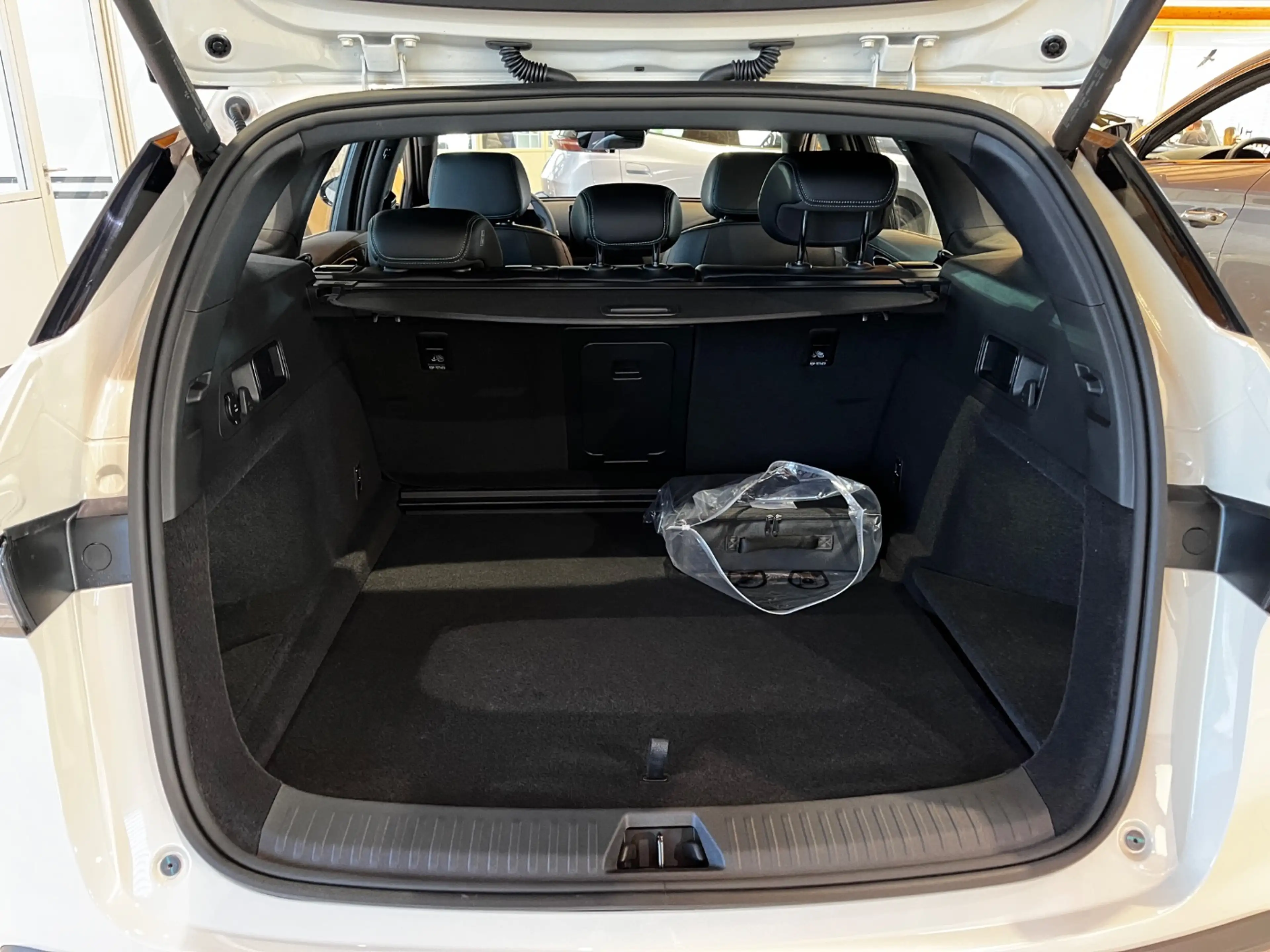 BYD Seal 6 Touring Boost ACC LED Navi Standh. Kam — photo 9