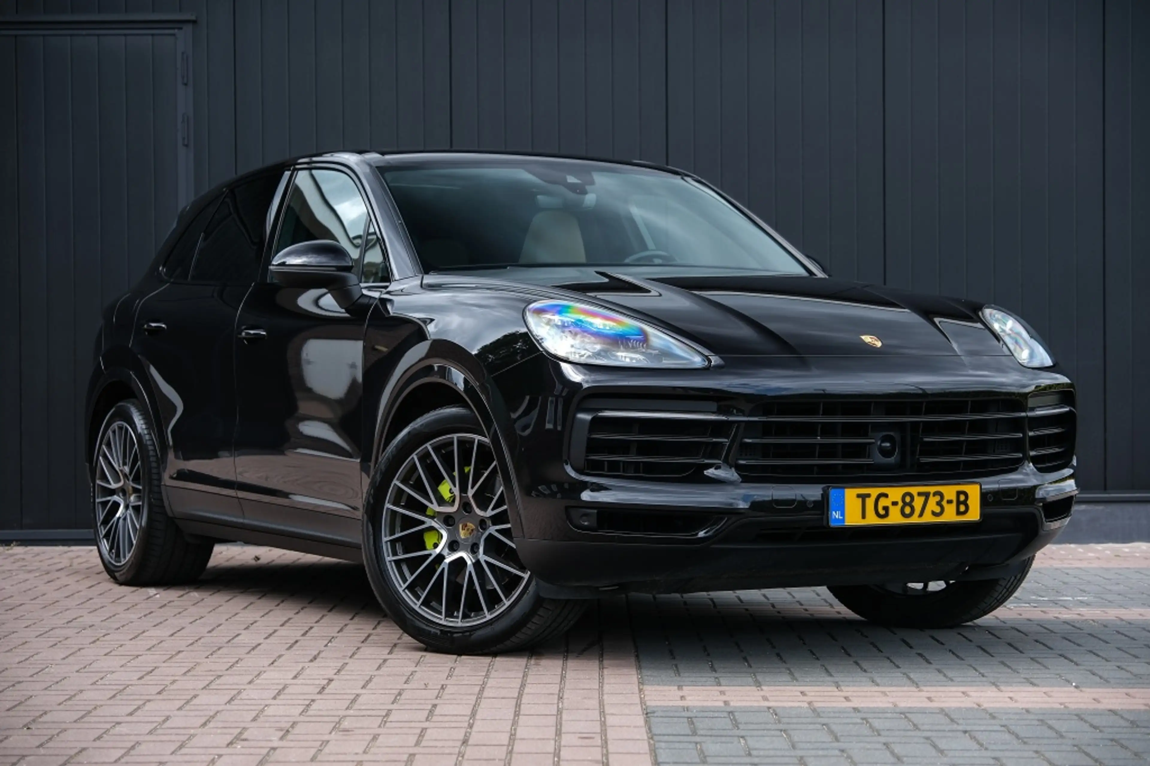 Porsche Cayenne 3.0 E-Hybrid — photo 15