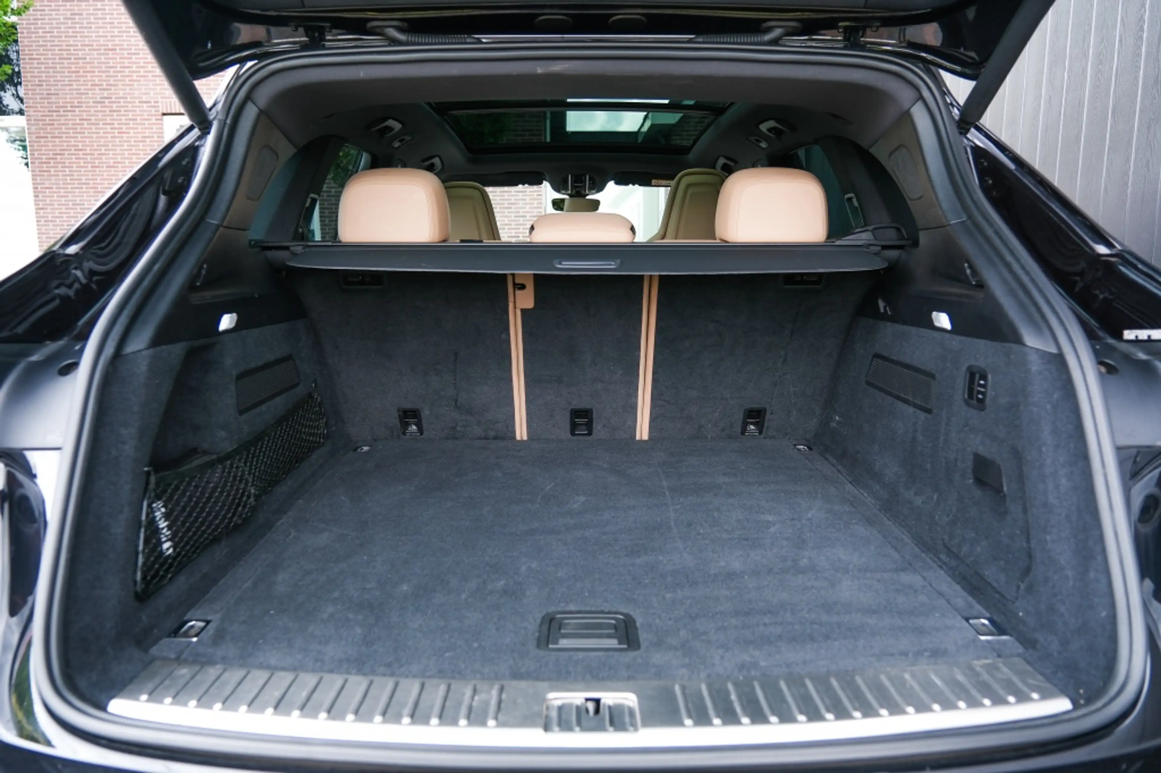 Porsche Cayenne 3.0 E-Hybrid — photo 11