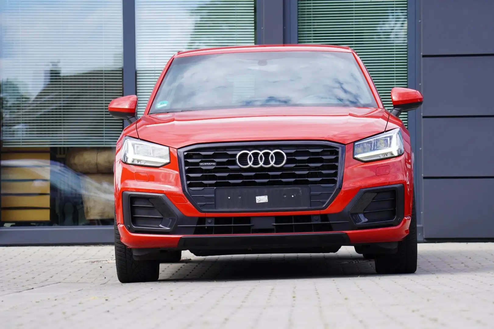 Audi Q2 40 TFSI quattro sport *MIT 2 JAHREN GARANTIE* Rot - 2