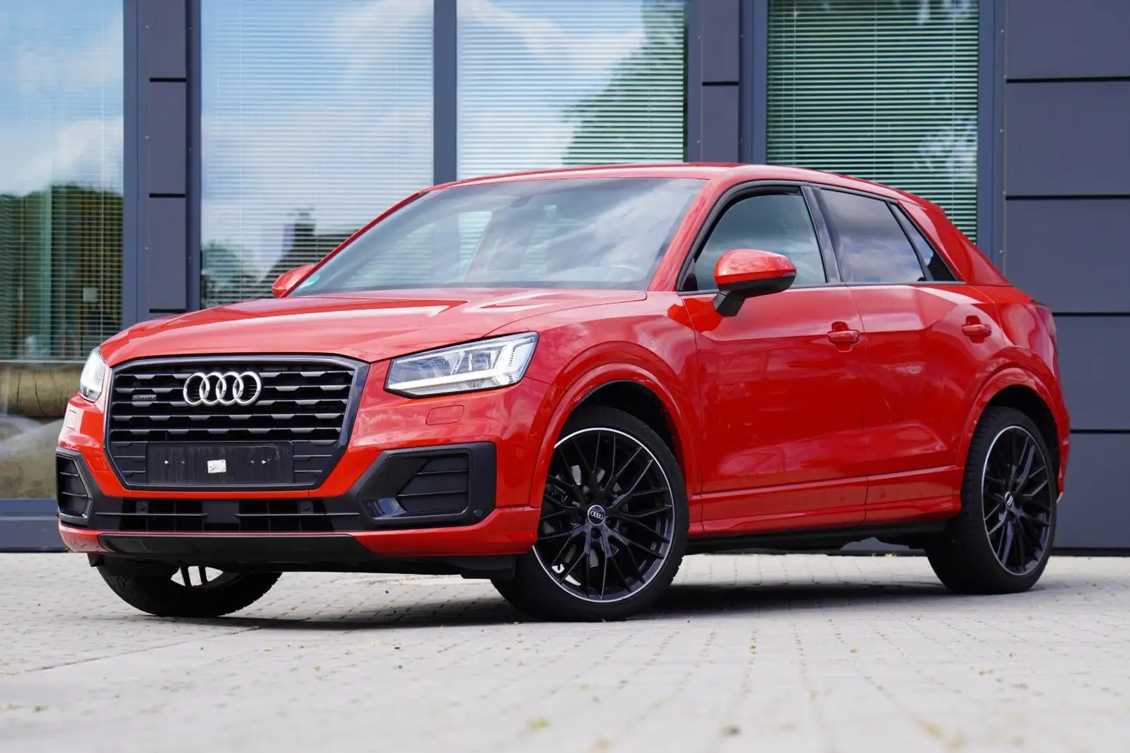Audi Q2 40 TFSI quattro sport *MIT 2 JAHREN GARANTIE* Rot - 1
