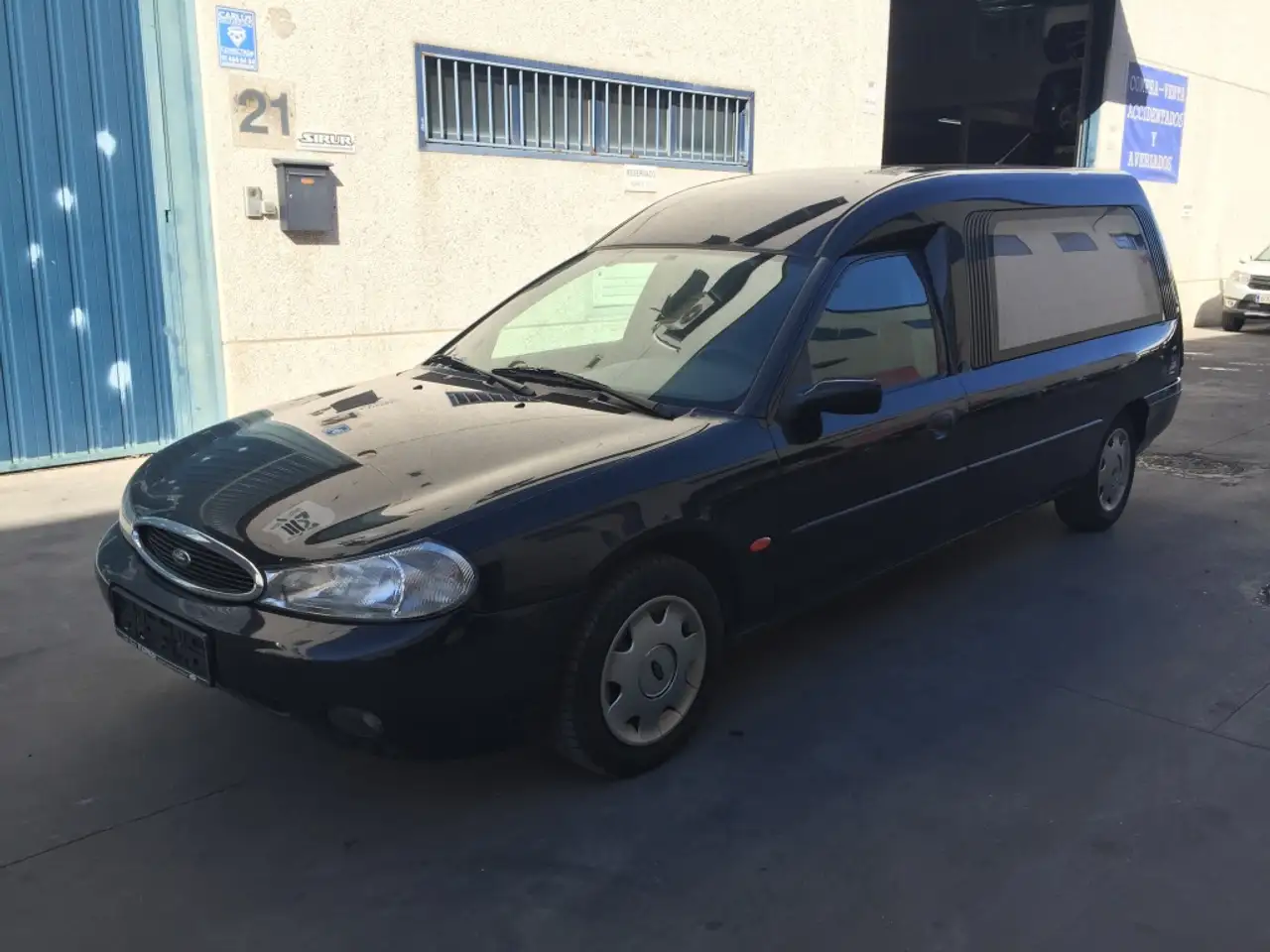Ford Mondeo 2.0i 16v Ghia, foto 4