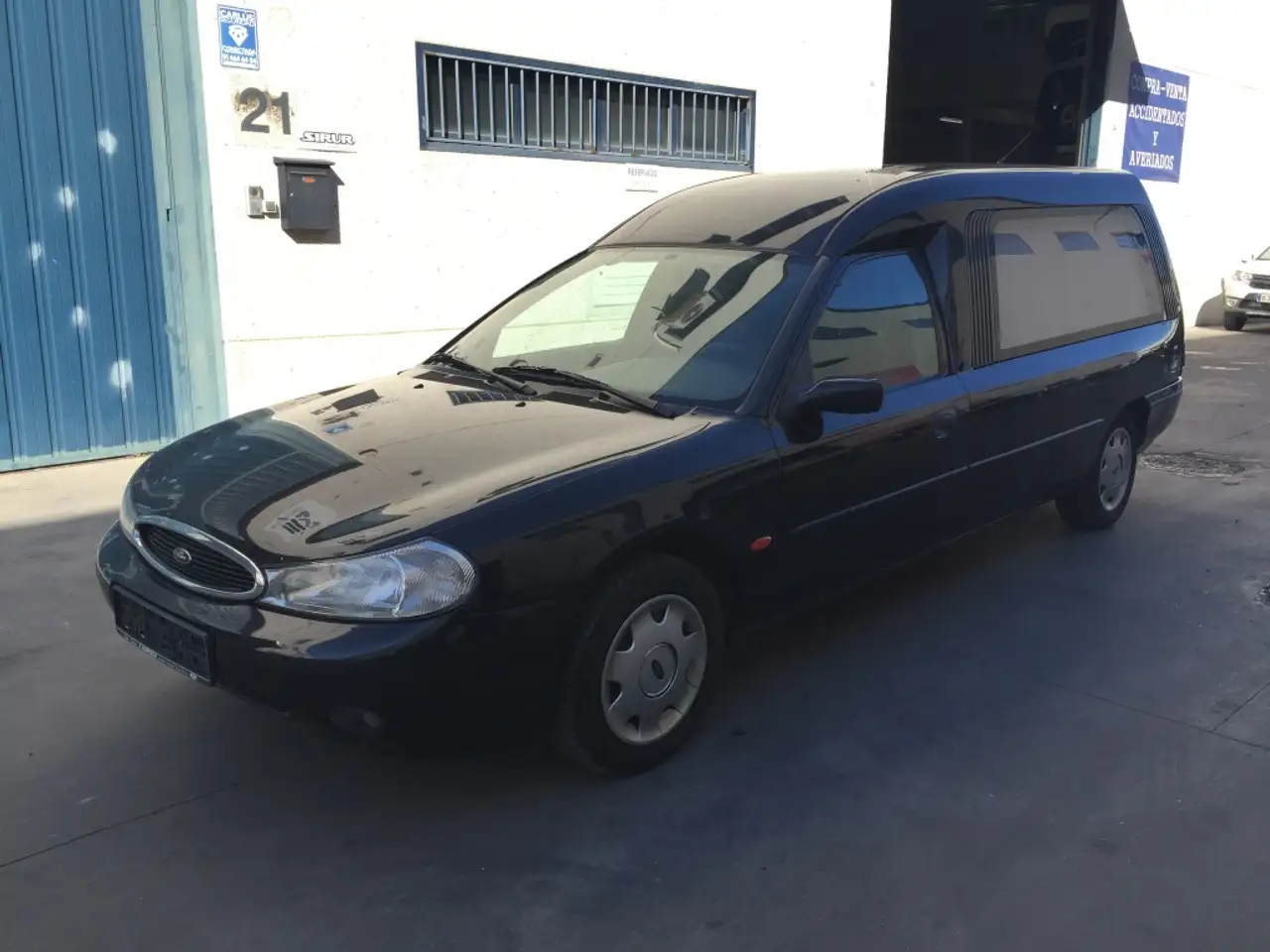 Ford Mondeo 2.0i 16v Ghia, foto 3