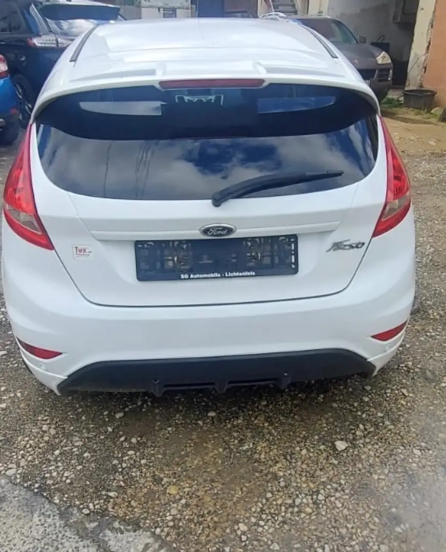 Ford Fiesta Fiesta 1.4 Trend Weiß - 2