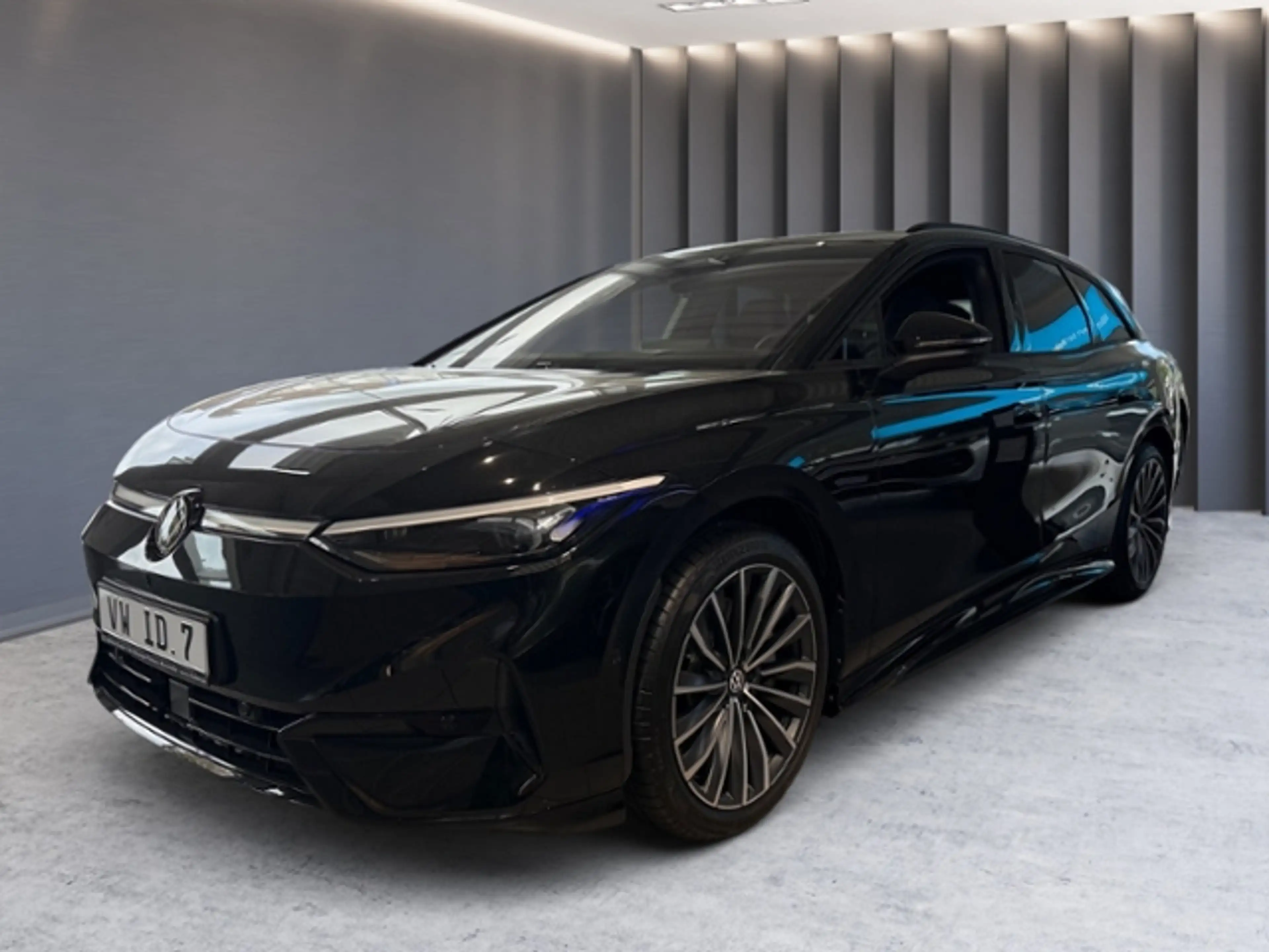 Volkswagen ID.7 Tourer Pro S 210 kW (286 PS) 86 kWh — photo 2